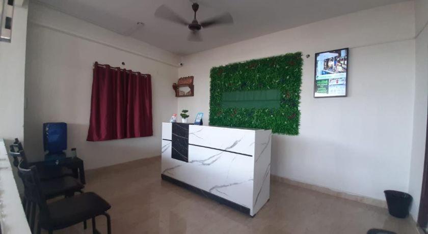 Rk Serenity Hotel 2*