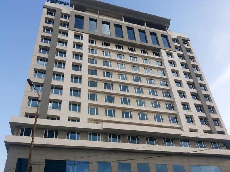 Radisson Hitec 5*