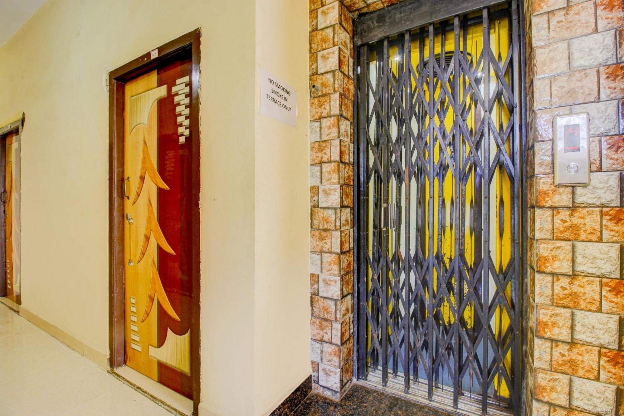 Hotel Spot On Sankalp Residency 3*