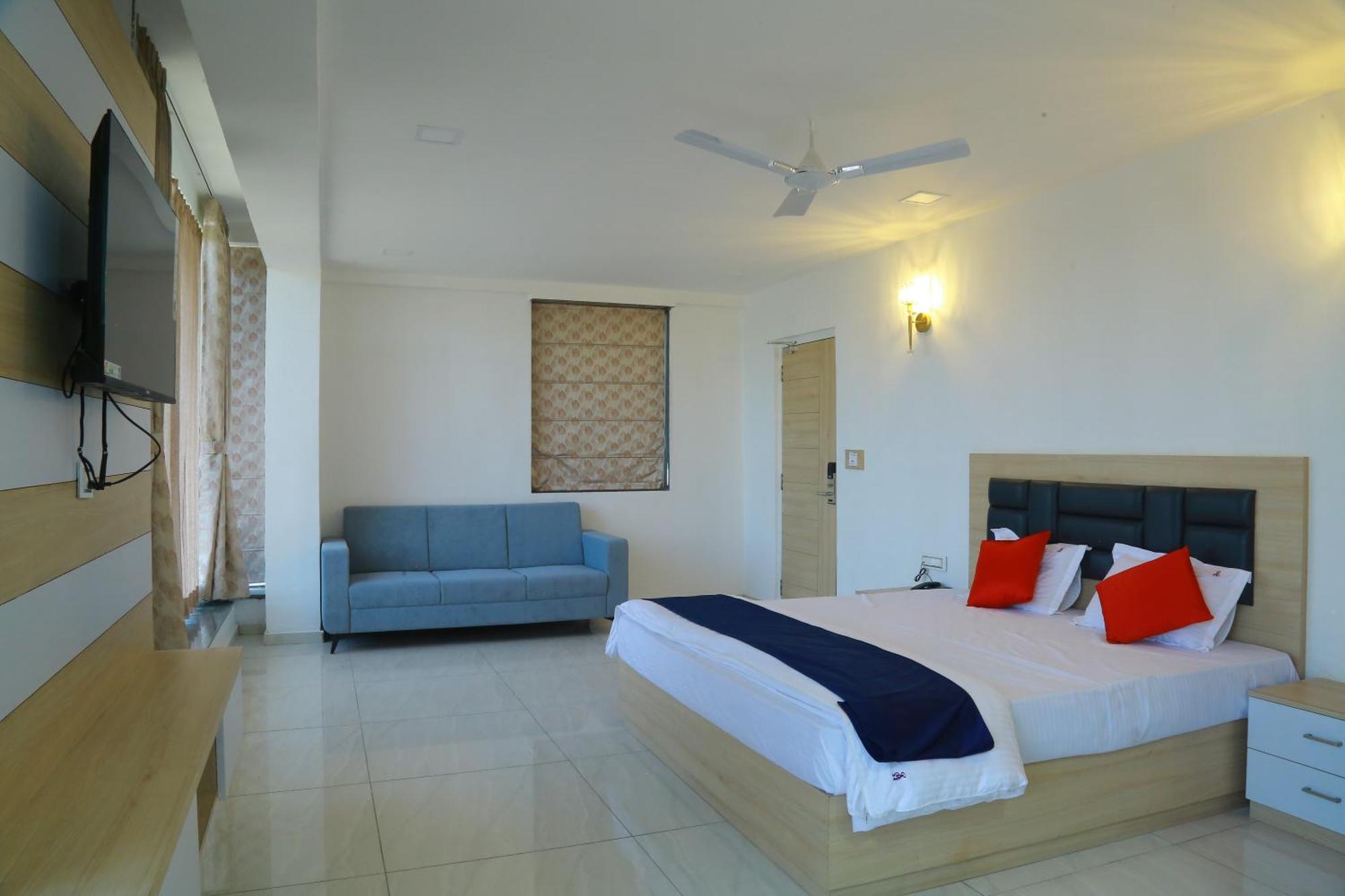 The Balcony I Gachibowli Hotel Hyderabad