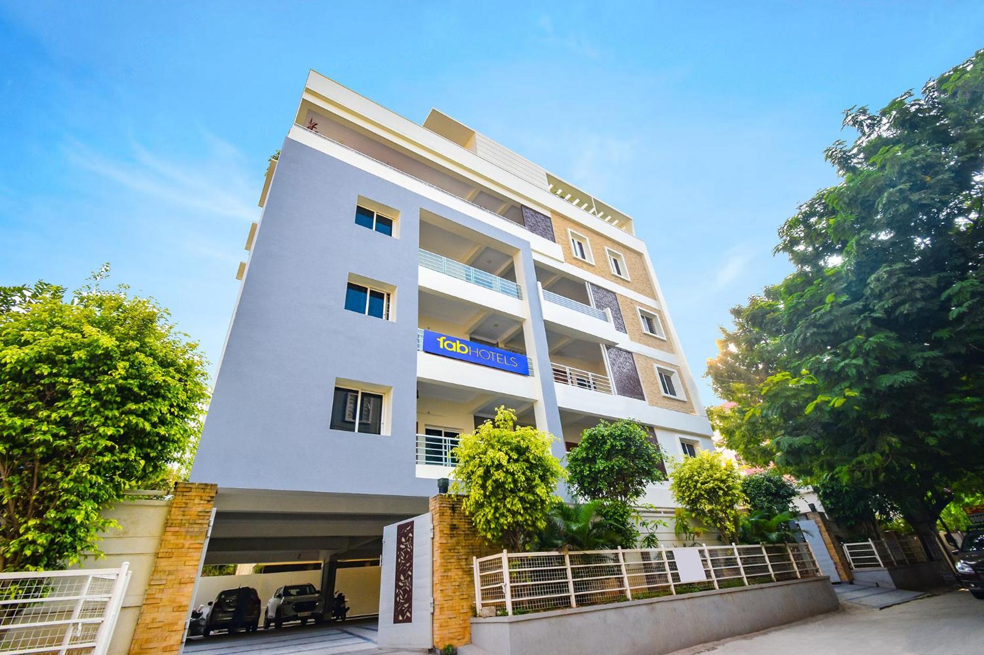 Fabhotel De Alphabet Ii - Nr Ameerpet Metro Station *