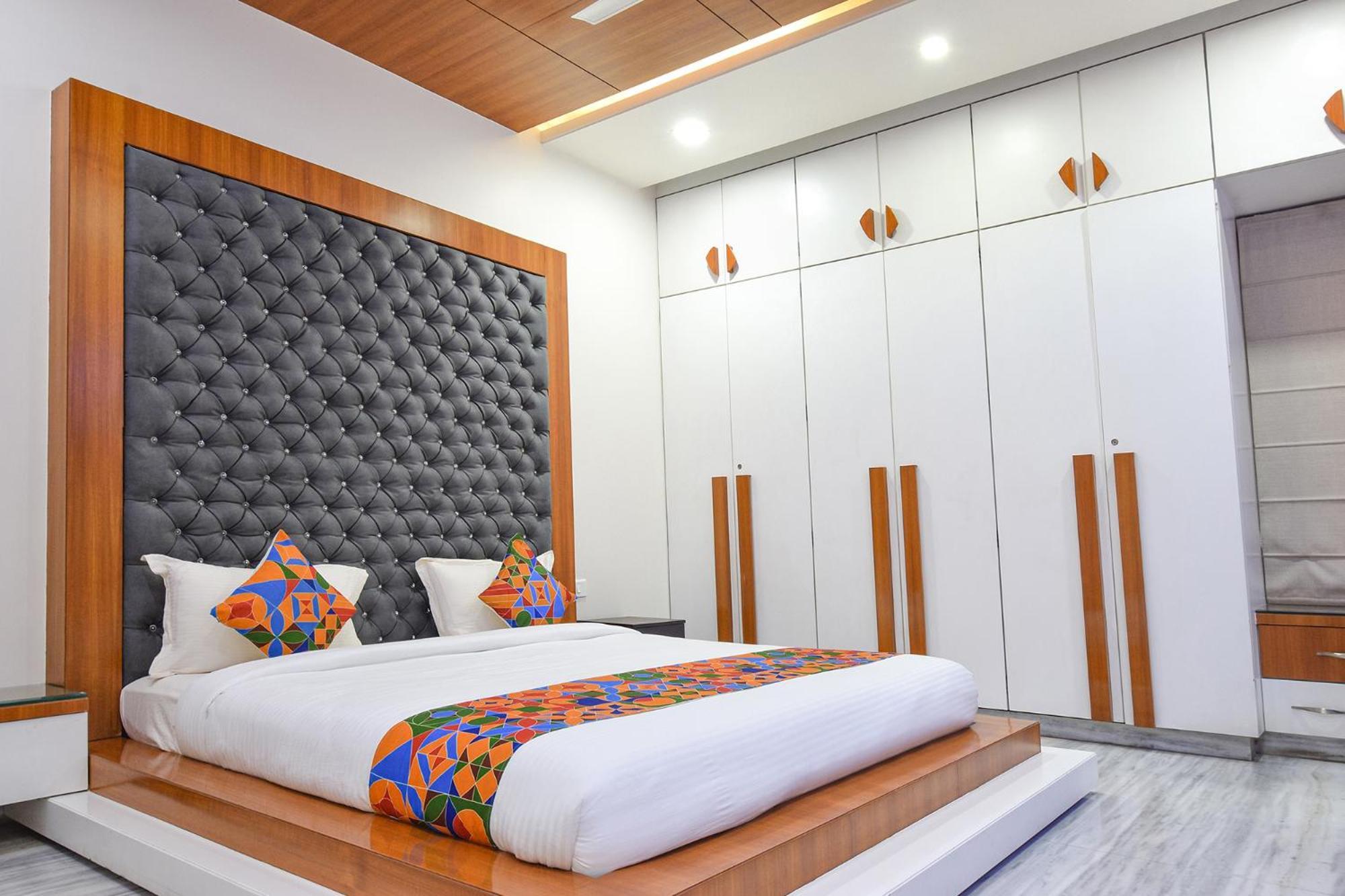 Hotel Fabhotel De Alphabet Ii - Nr Ameerpet Metro Station