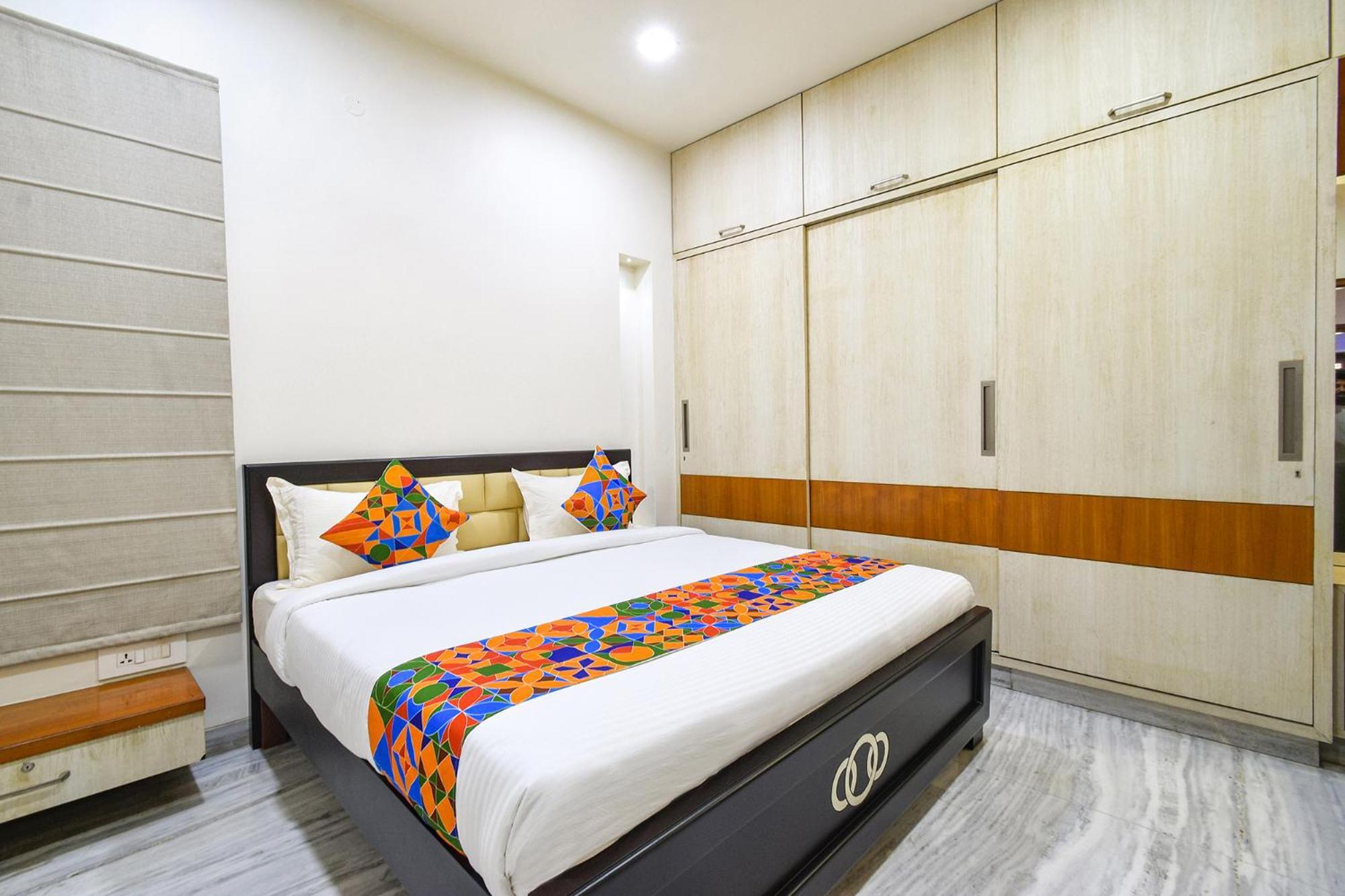 Fabhotel De Alphabet Ii - Nr Ameerpet Metro Station Hotel