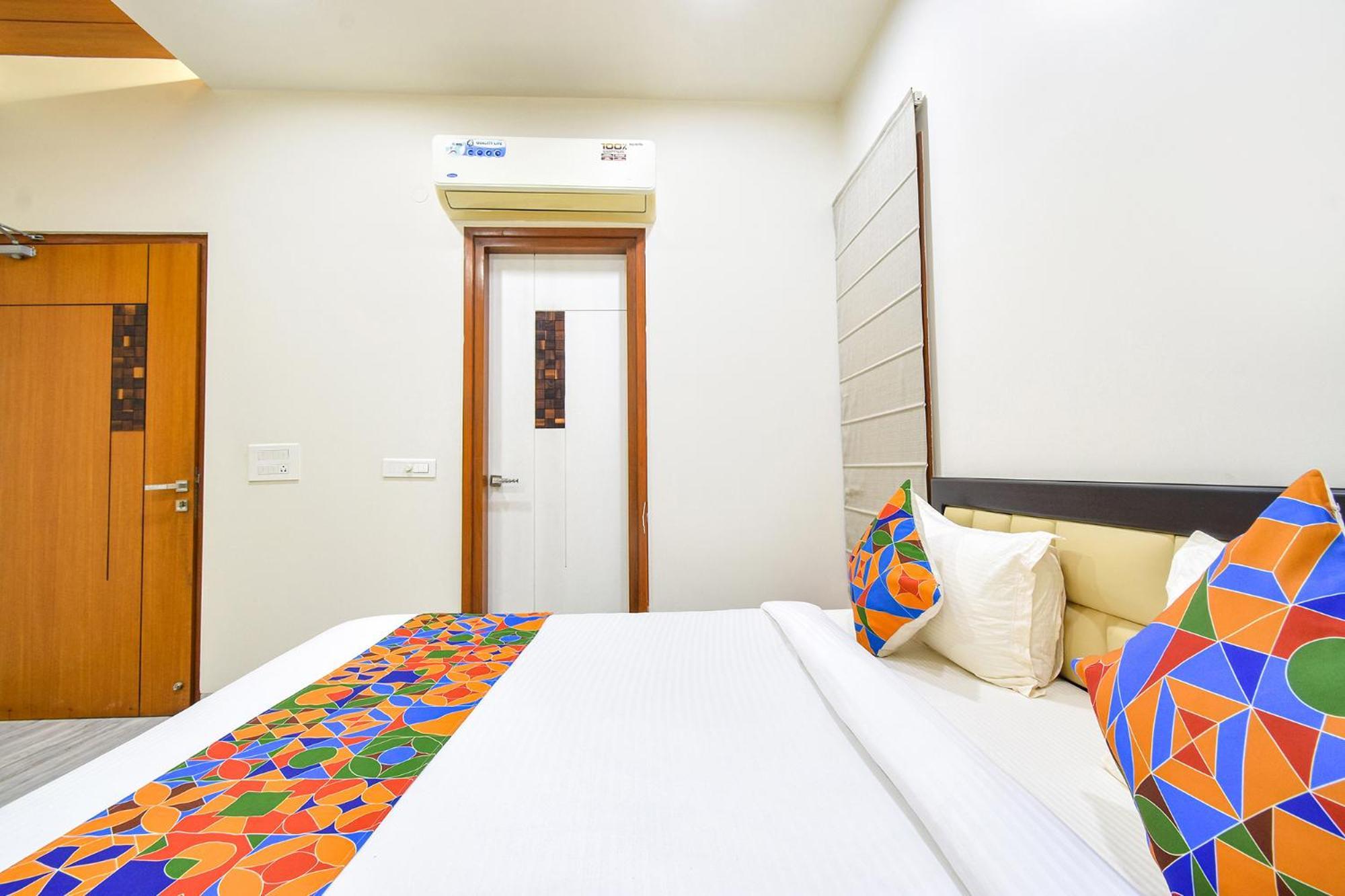 Fabhotel De Alphabet Ii - Nr Ameerpet Metro Station Hotel *