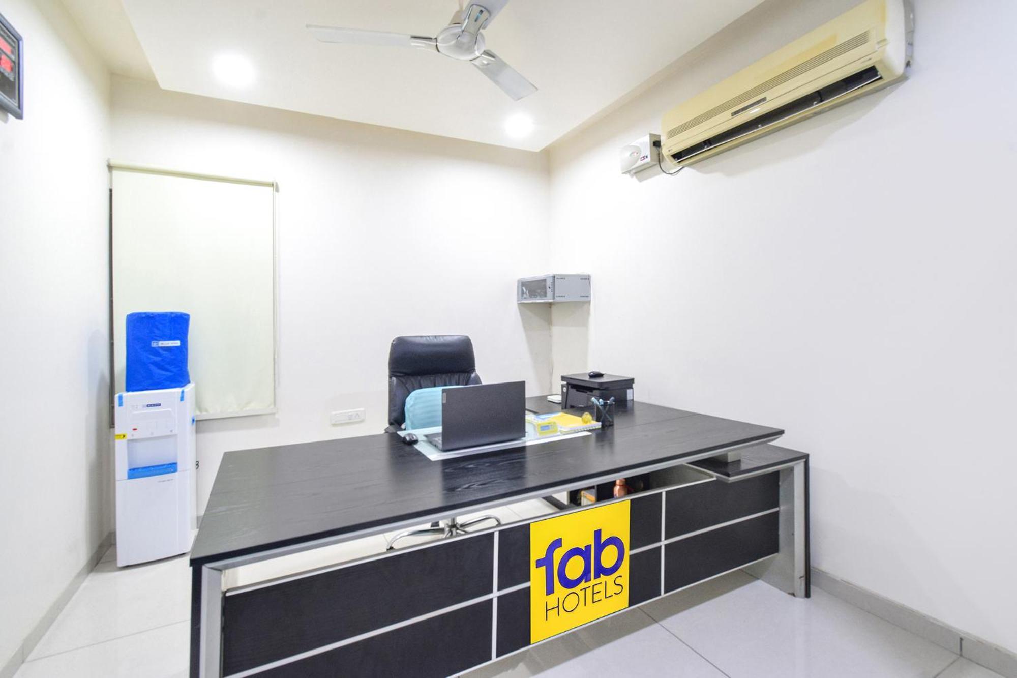 Hotel Fabhotel De Alphabet Ii - Nr Ameerpet Metro Station Hyderabad