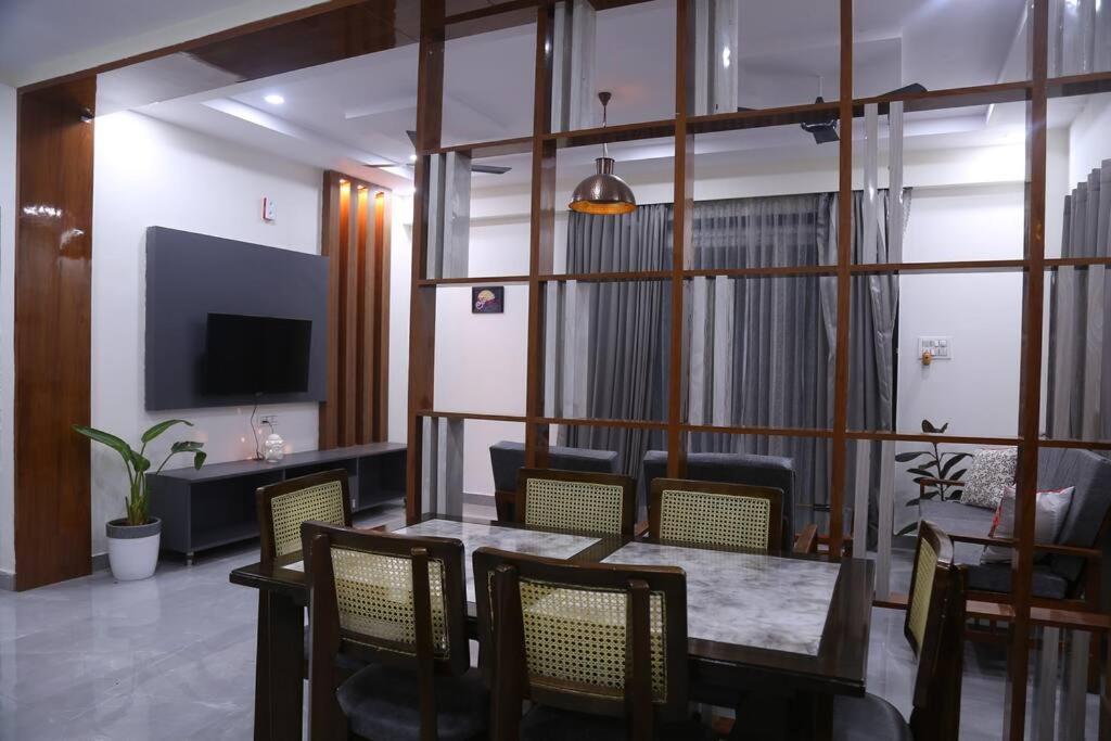 Apartment Veetil-penthouse, 2bhk, Kphb, Hyderabad