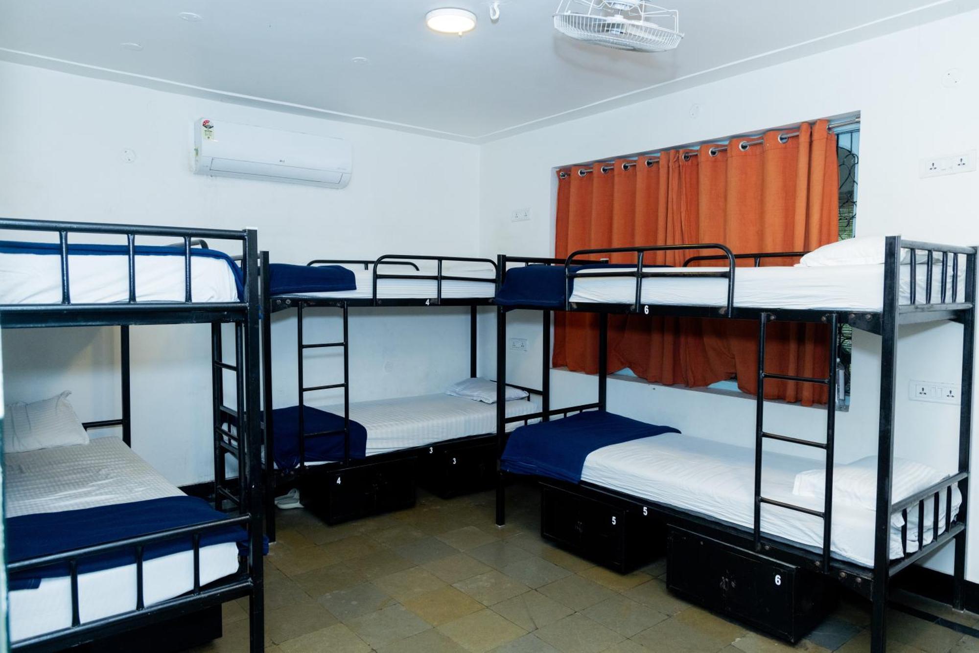 Slackpackr Hostel