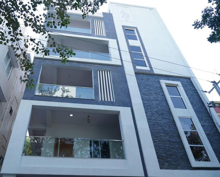 Apartment Veetil -3bhk Ac, Kukatpally, Hyderabad