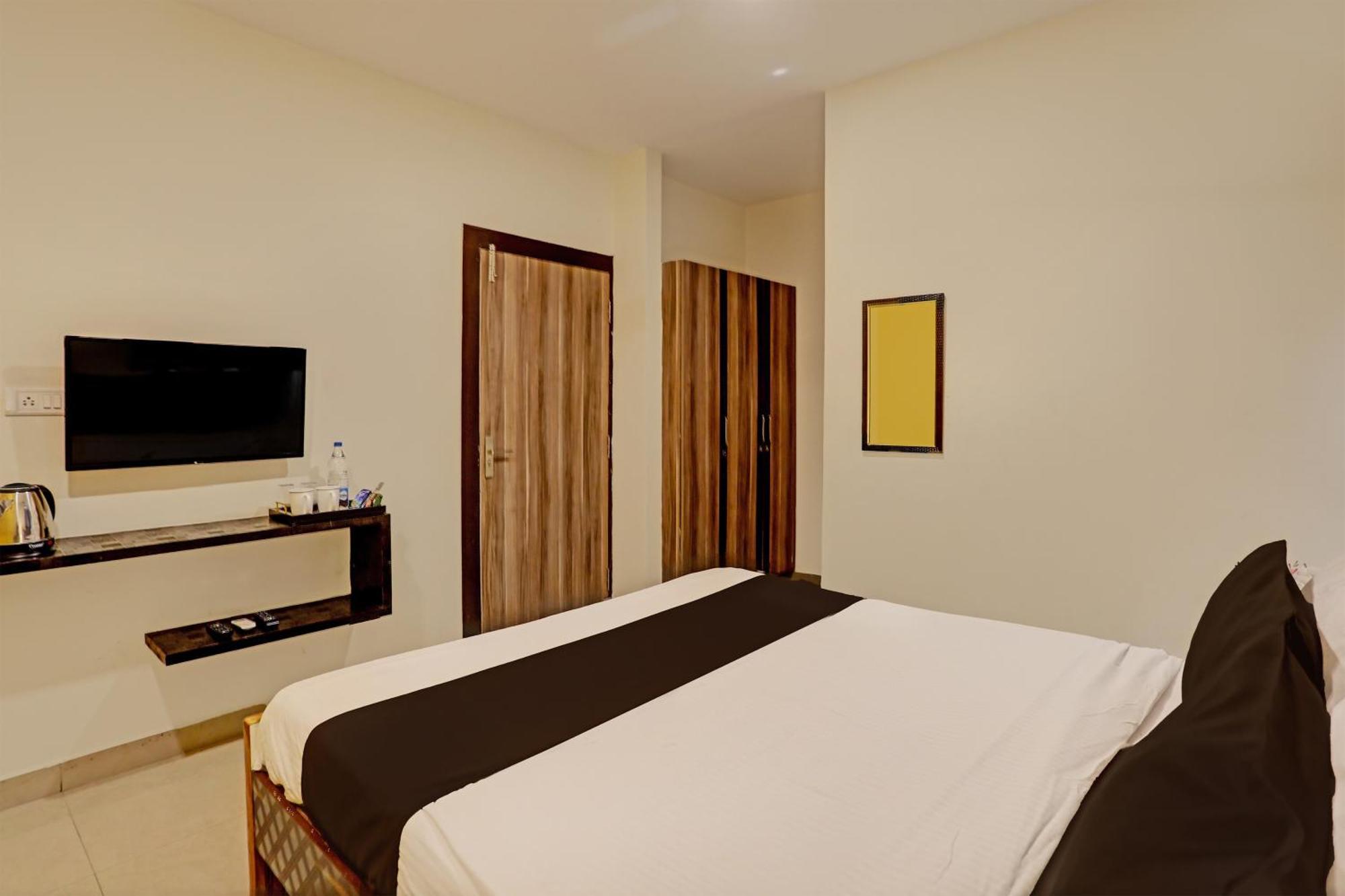 Capital O Saharsh Grand Near Shilparamam