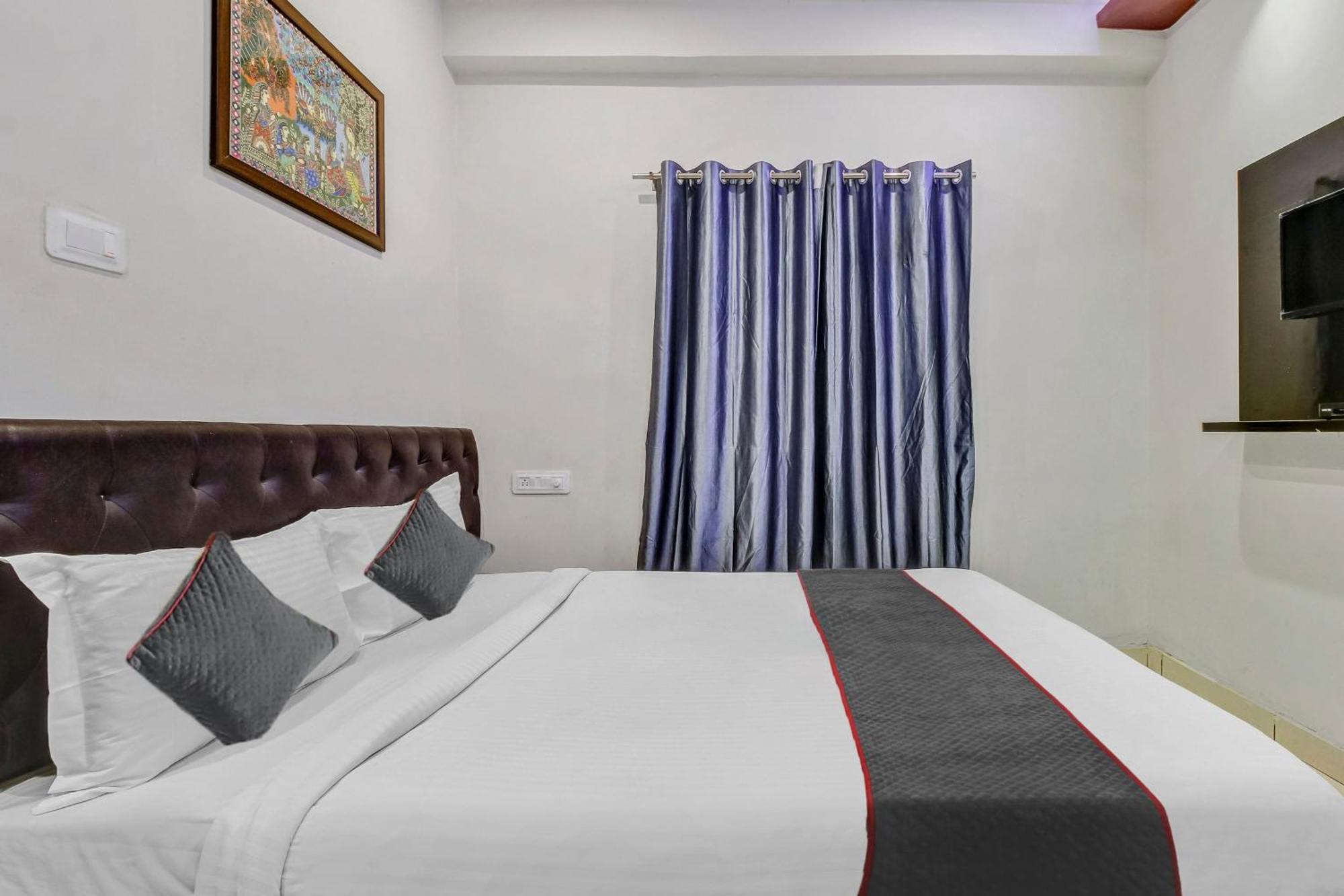 Collection O Galaxy Hotel Hyderabad