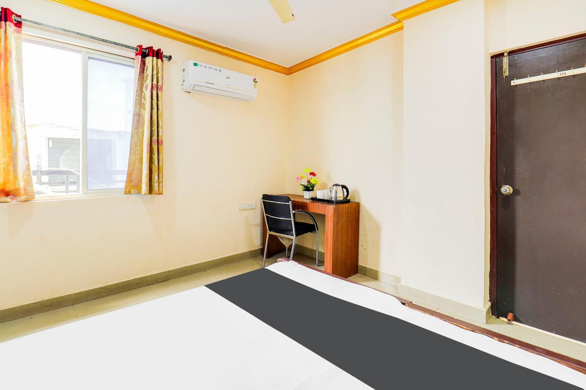 Collection O New Royal Plaza Nampally Hotel