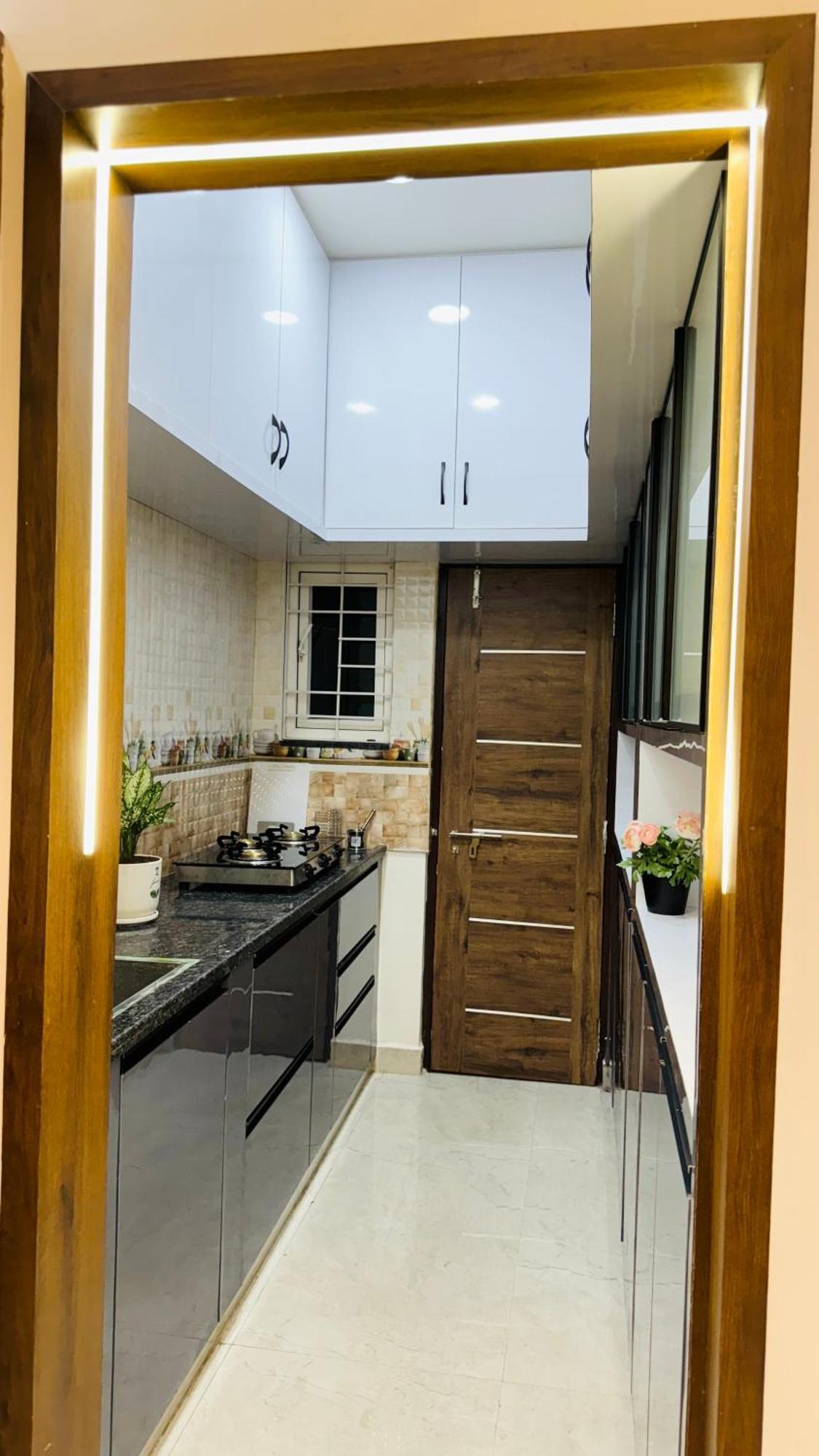 New Luxurious 2 Bhk-us Consulate