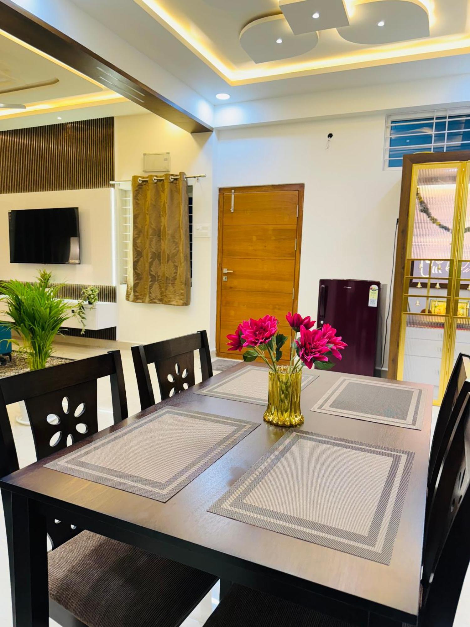 Apartment New Luxurious 2 Bhk-us Consulate *