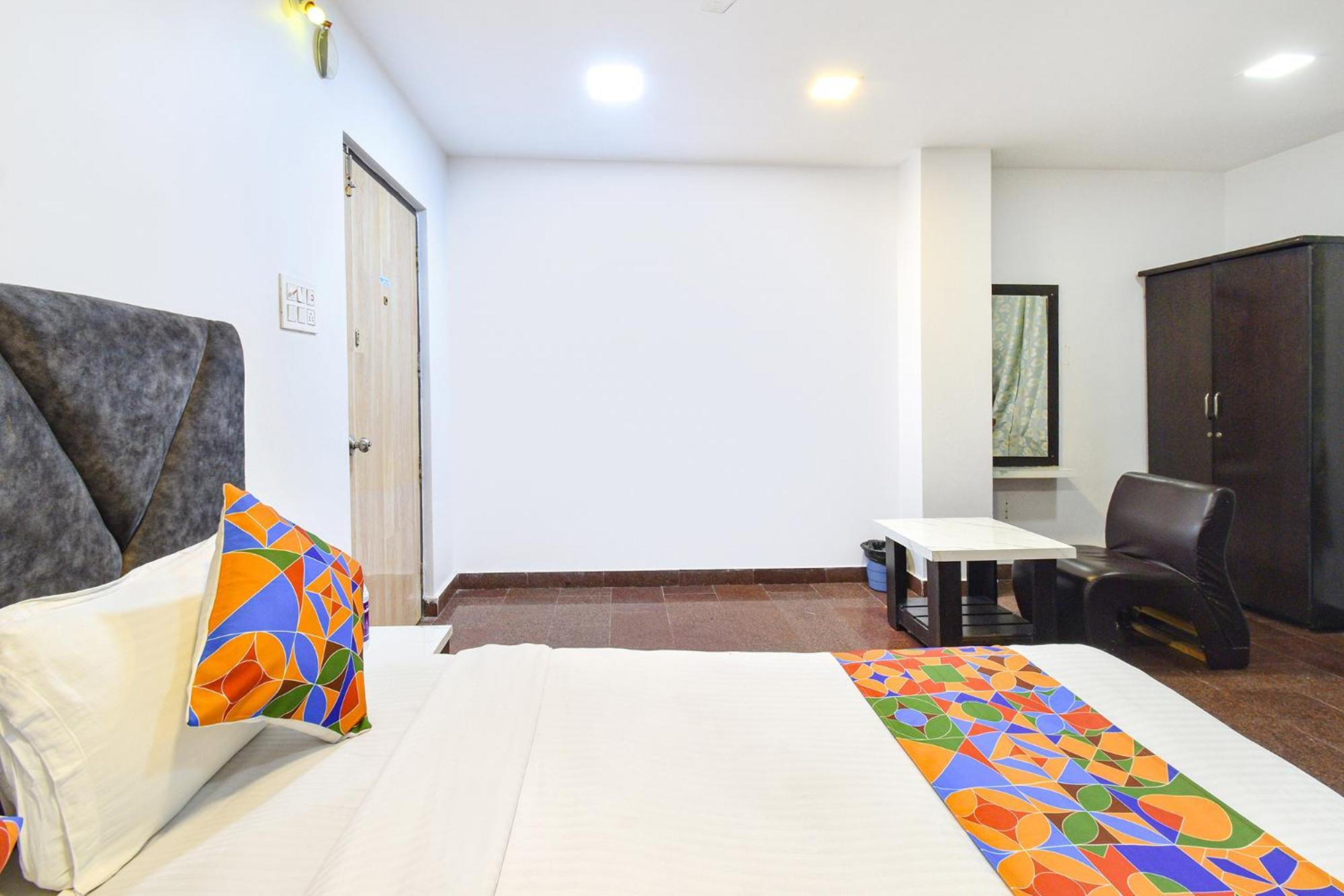 Fabhotel Casa Grand - Nr Us Consulate, Financial District Hotel *