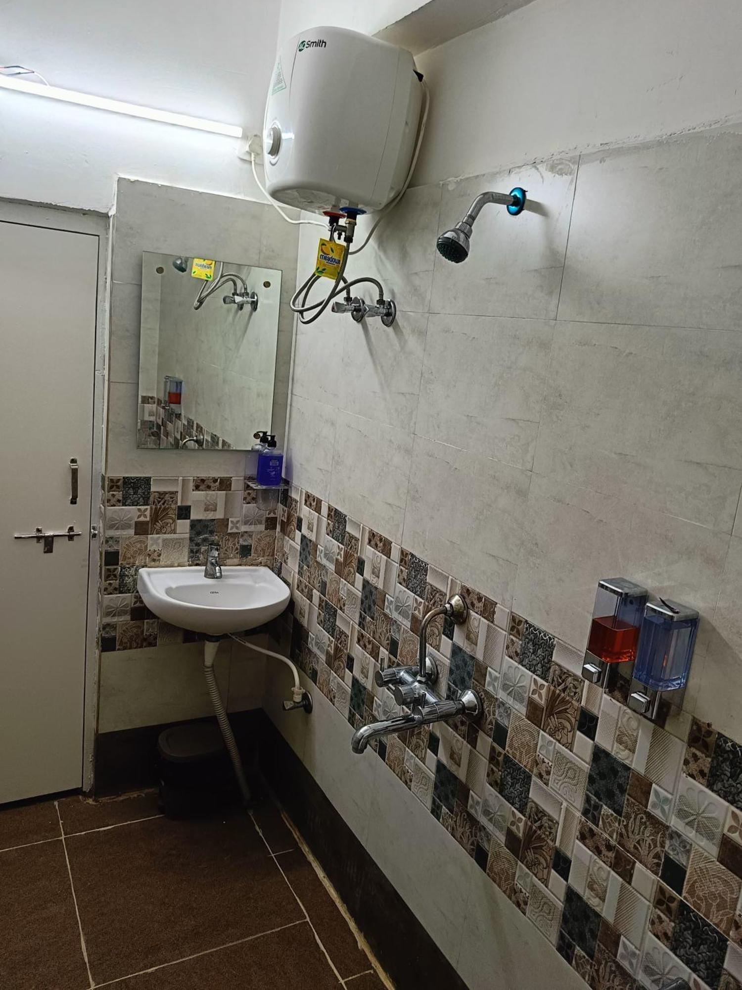 Apartment Casa Verde-ii - 2bhk,gachibowli *