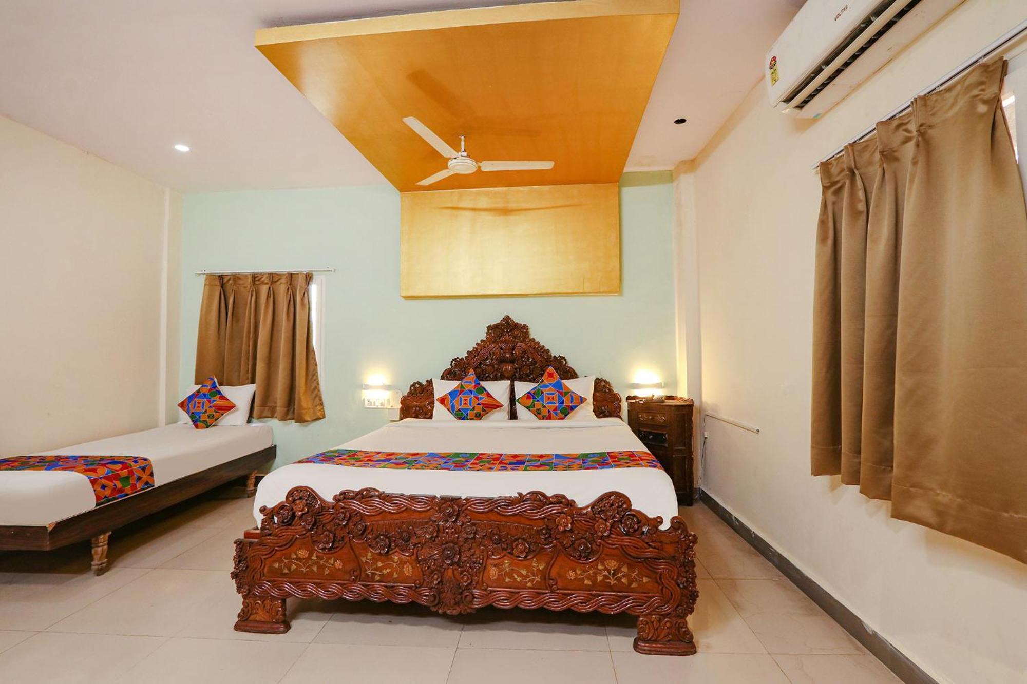 Fabhotel Maruthi Residency - Nr Metro Station Lakdikapul Hotel 3*