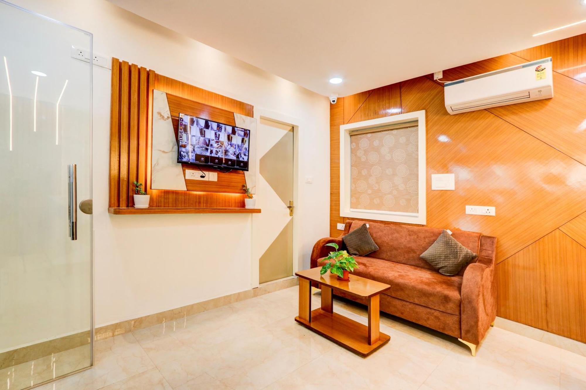 Townhouse Nirvana Elite 4* Hyderabad