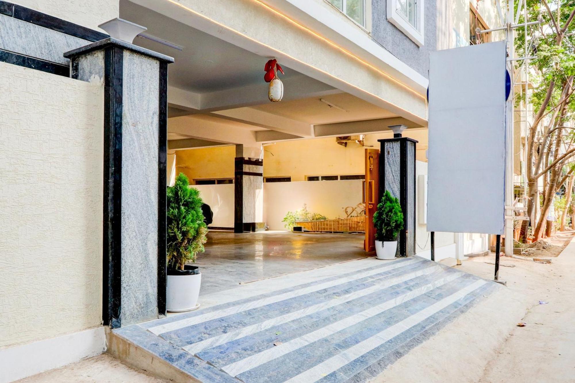 Hotel Townhouse Nirvana Elite