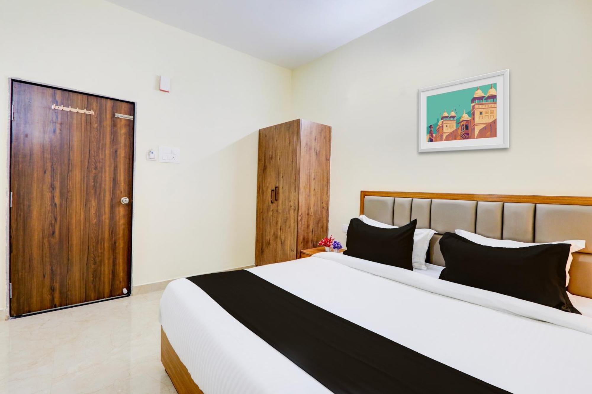 Hotel Townhouse Nirvana Elite