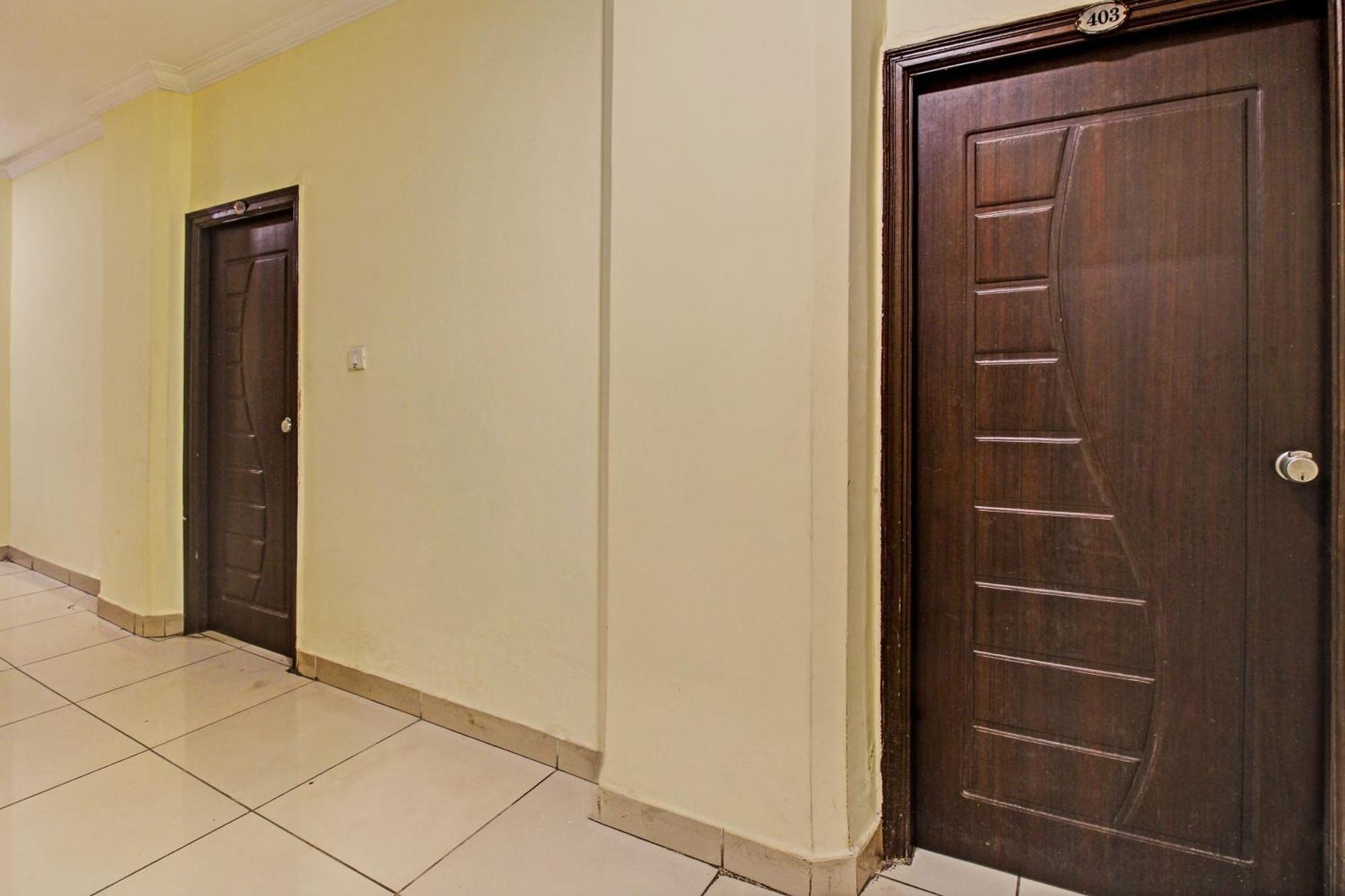 O Ruma Near Nampally Railway Station Hotel