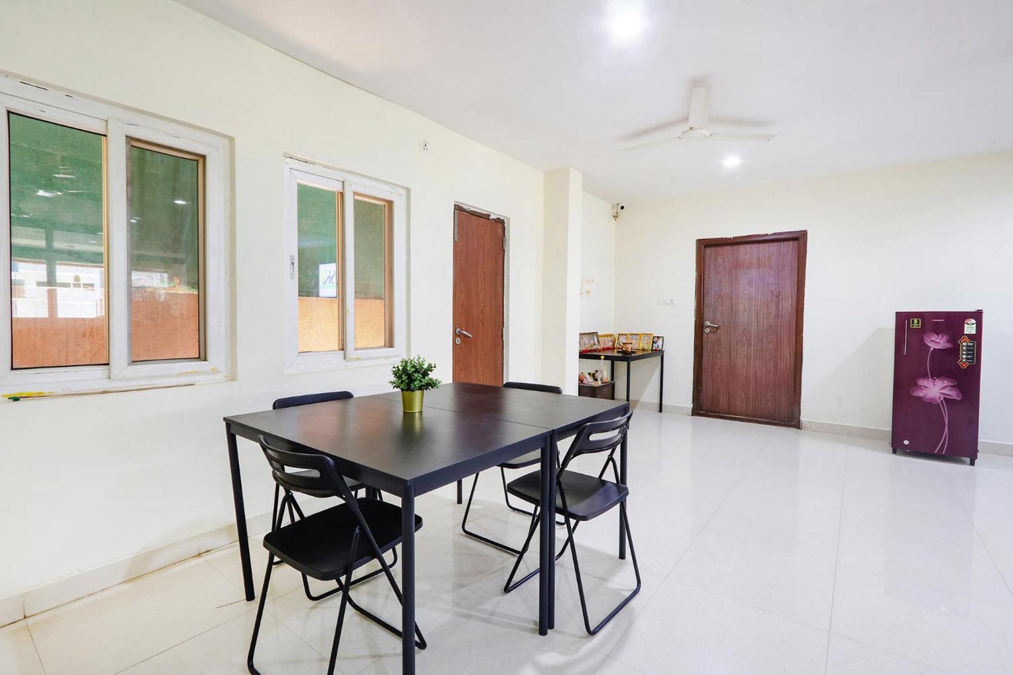 Fabhotel Sk Grand - Hitech Hotel
