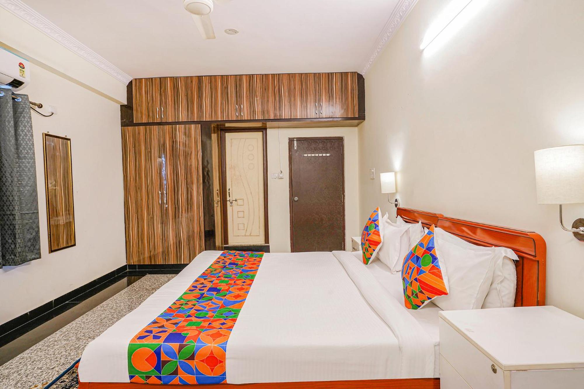 Fabhotel Eminent Banjara Hills 3*