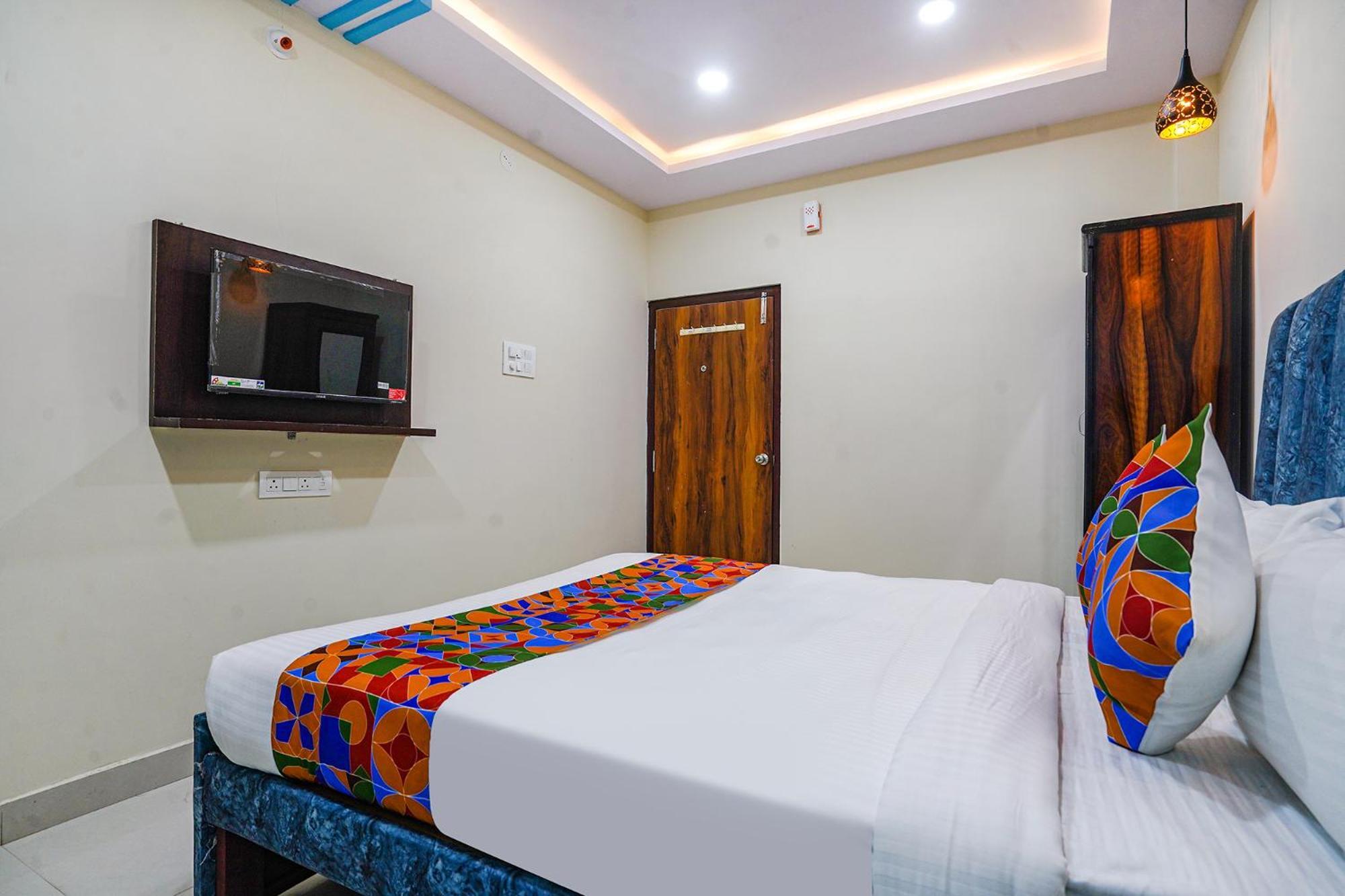 Fabhotel Grand Broholic - Nr Hitech Hotel
