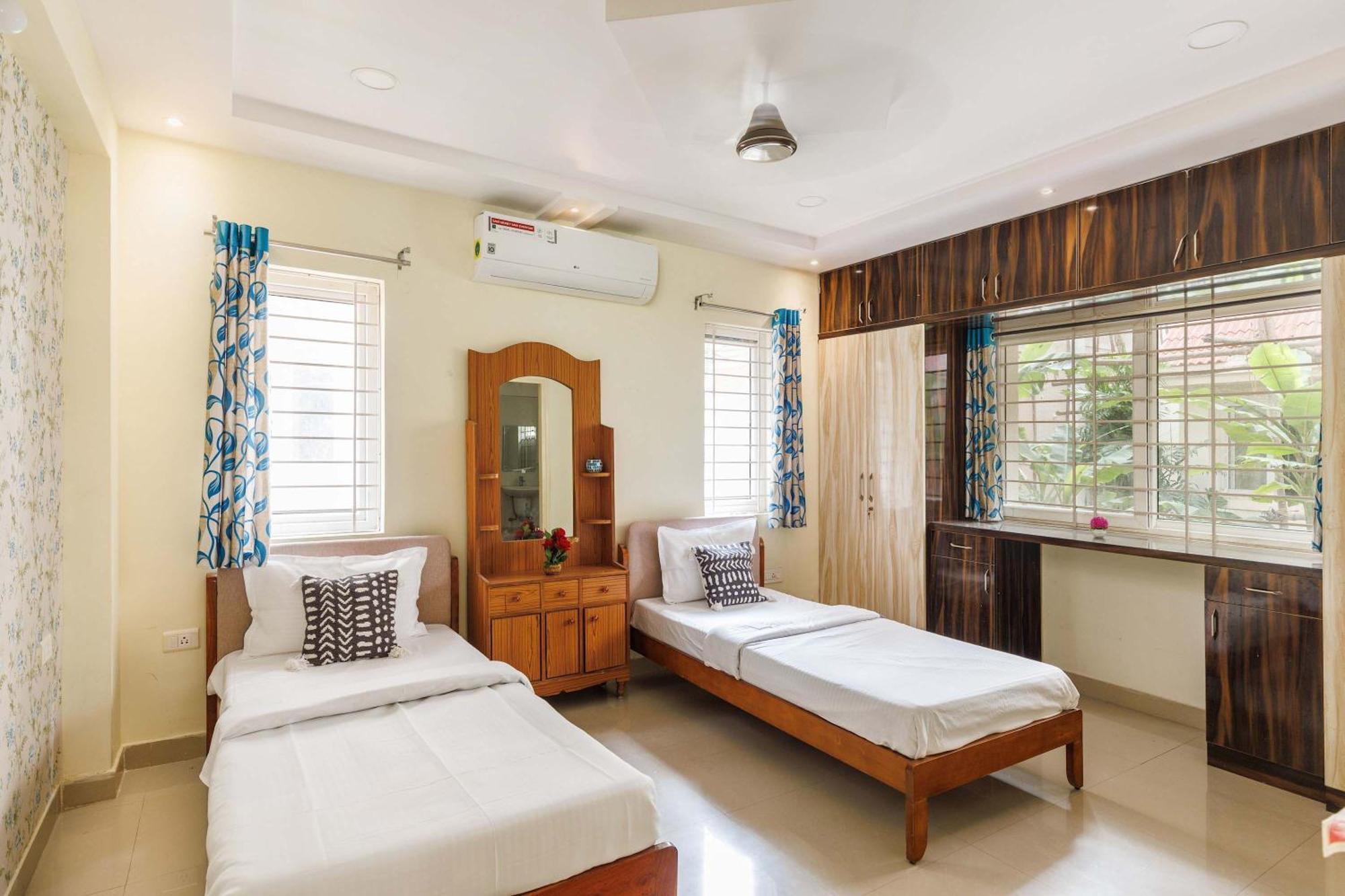 Timber Leaf By Stayjade Nr Hyd Airport Villa Hyderabad