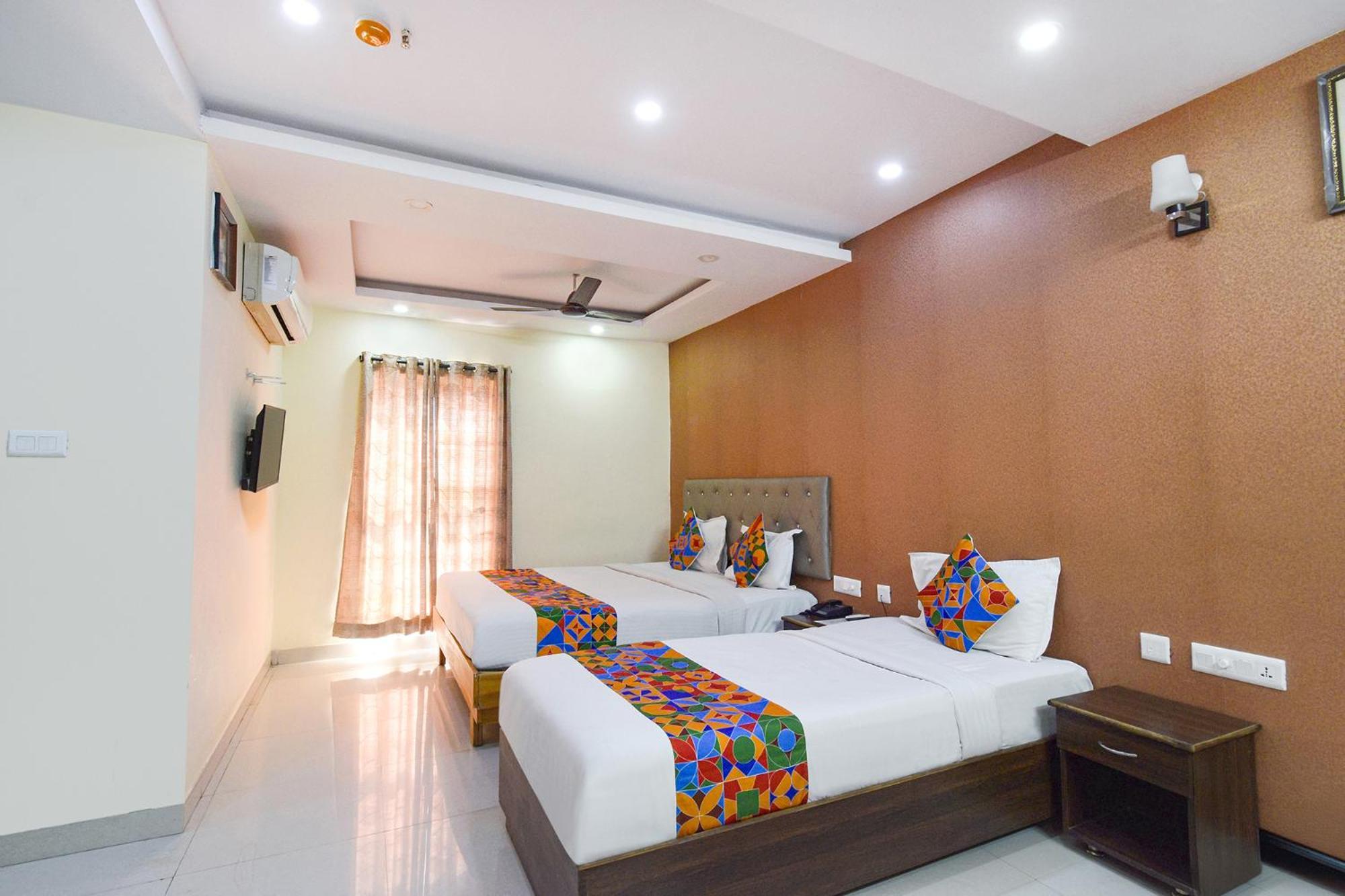 Fabhotel L Grand - Nr Secunderabad Railway Station 3*