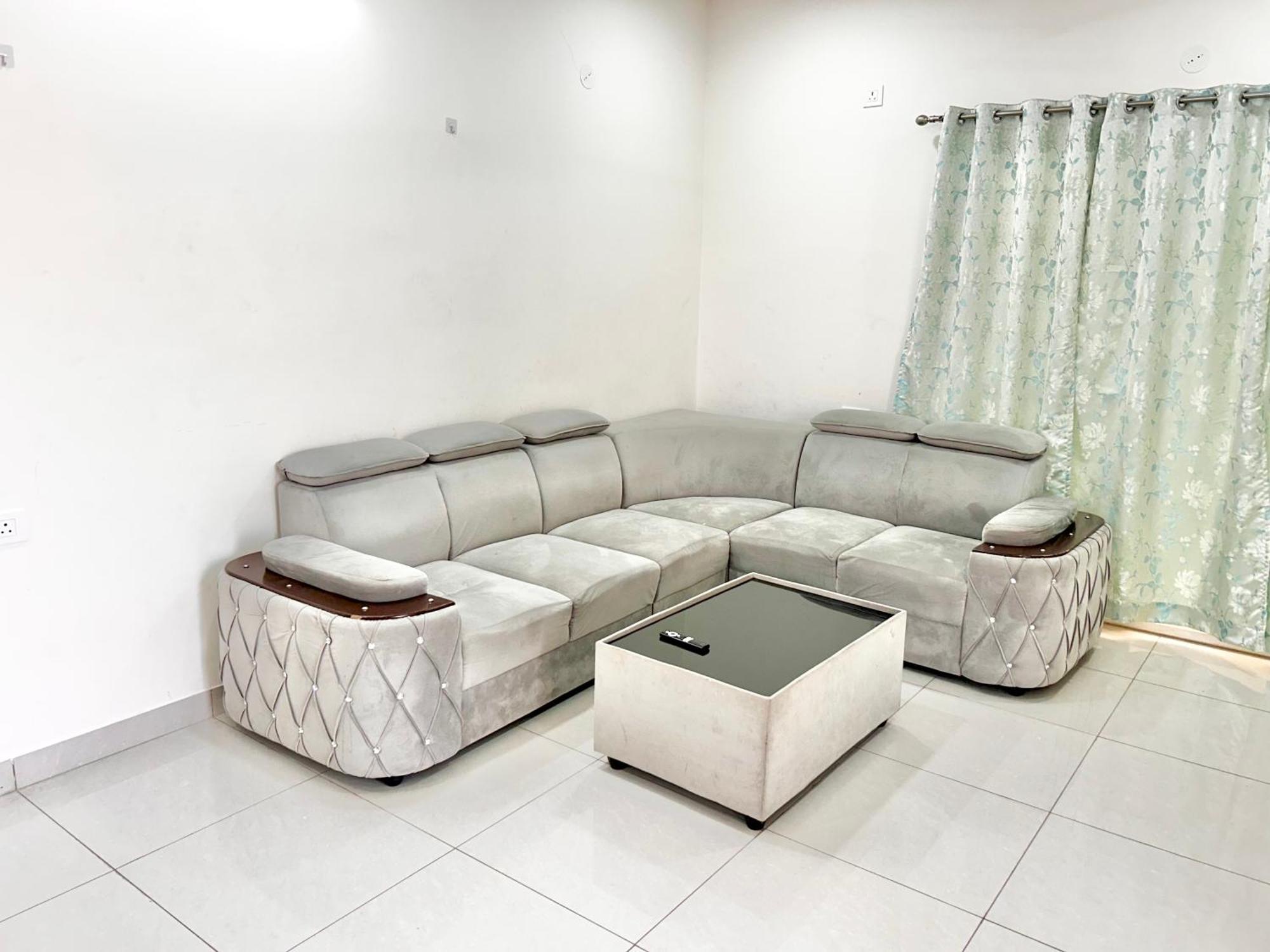 Mee Homes Madhapur Family Fully Furnished 2 Bhk Premium Flats Pent House