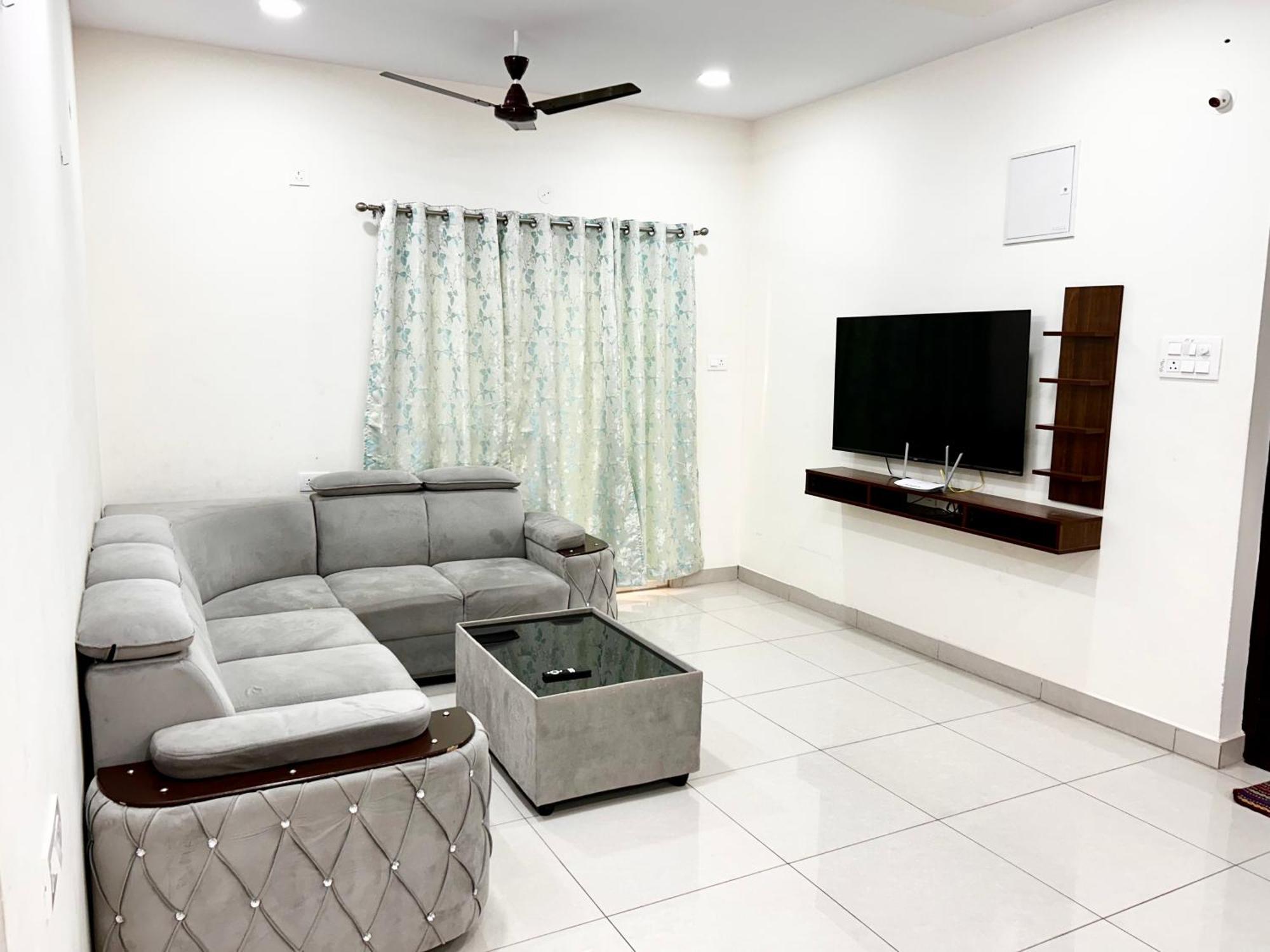 Mee Homes Madhapur Family Fully Furnished 2 Bhk Premium Flats Pent House Hyderabad