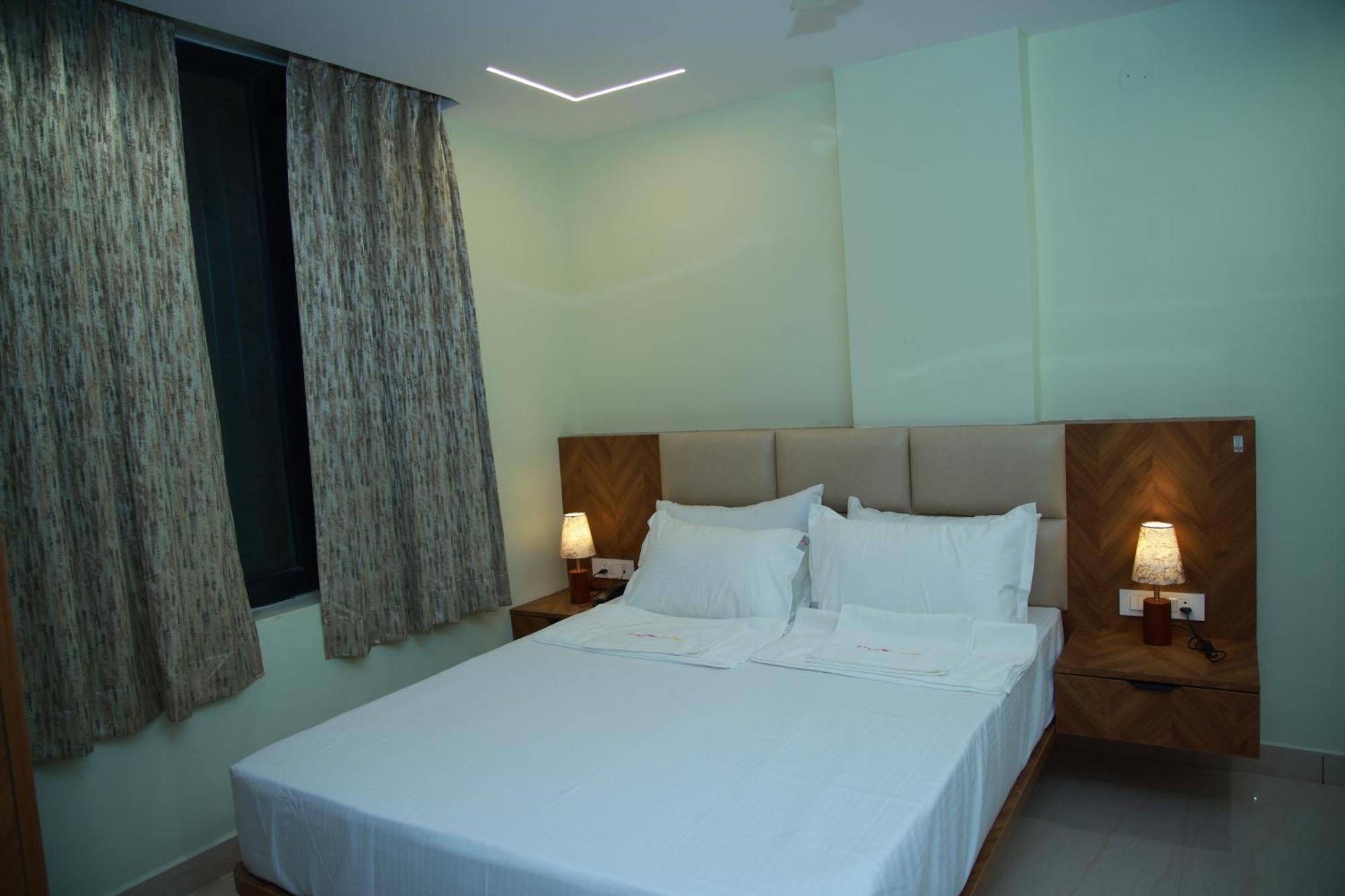 Novel Hotel *
