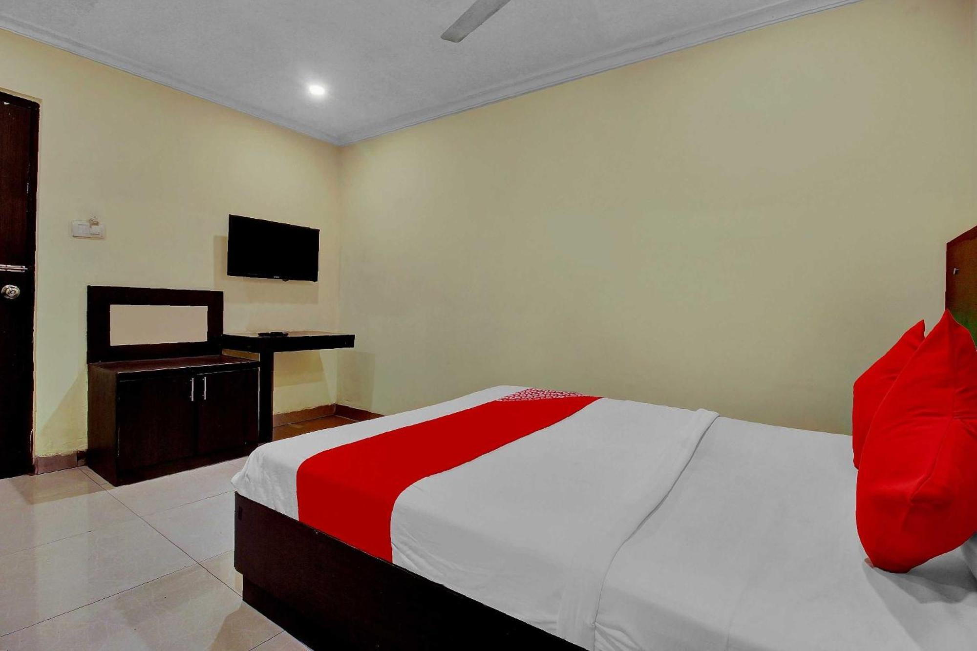 Hotel O Happy 3*