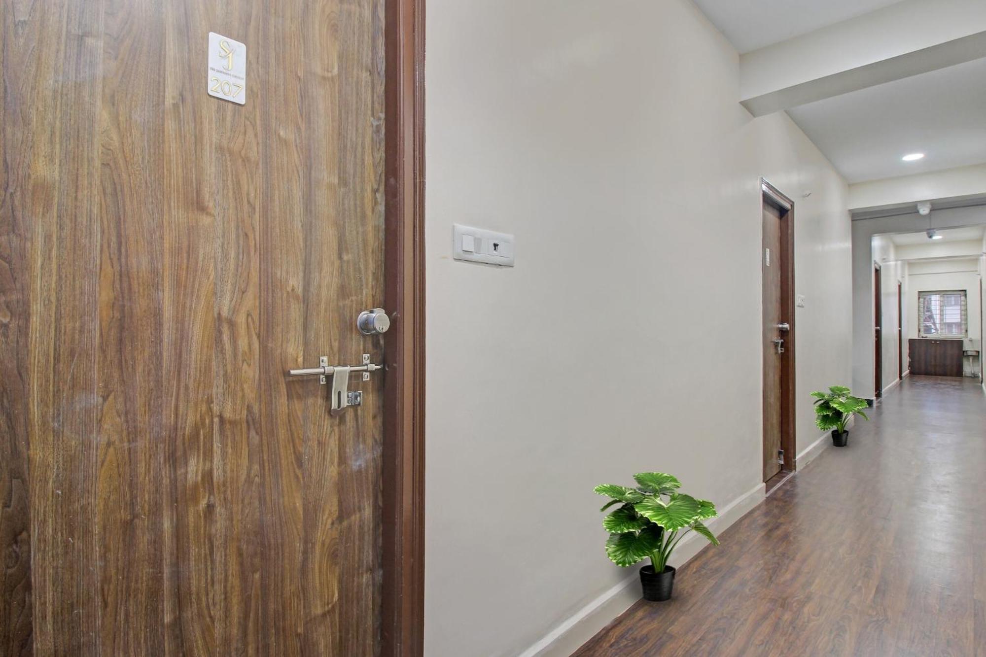 Townhouse Jahnavi Group Near Kiims Hospital