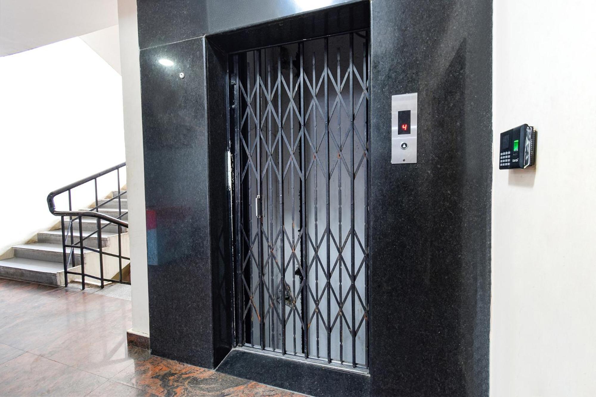 Fabhotel L Grand - Nr Secunderabad Railway Station