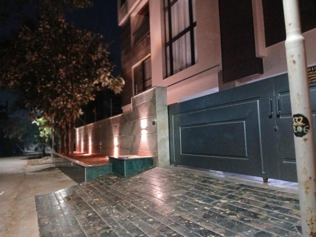 Welcome Brand New Luxury For Nris And Corporate Families 10000 Sq Ft Luxury That Seamlessly Blends Comfort Sophistication And Convenience Perfectly Suited For Families Nris And Corporate Guests Seeking A Refined Living Experience Villa *