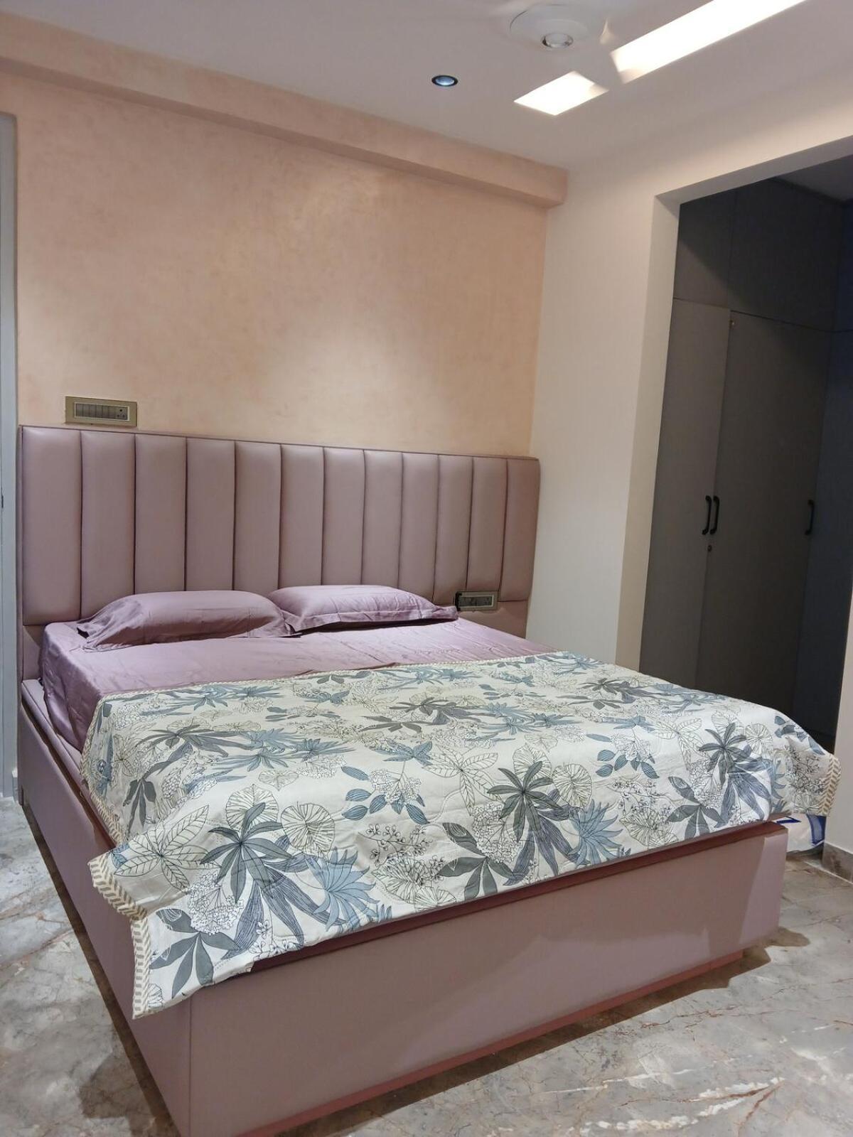 Welcome Brand New Luxury For Nris And Corporate Families 10000 Sq Ft Luxury That Seamlessly Blends Comfort Sophistication And Convenience Perfectly Suited For Families Nris And Corporate Guests Seeking A Refined Living Experience * Hyderabad