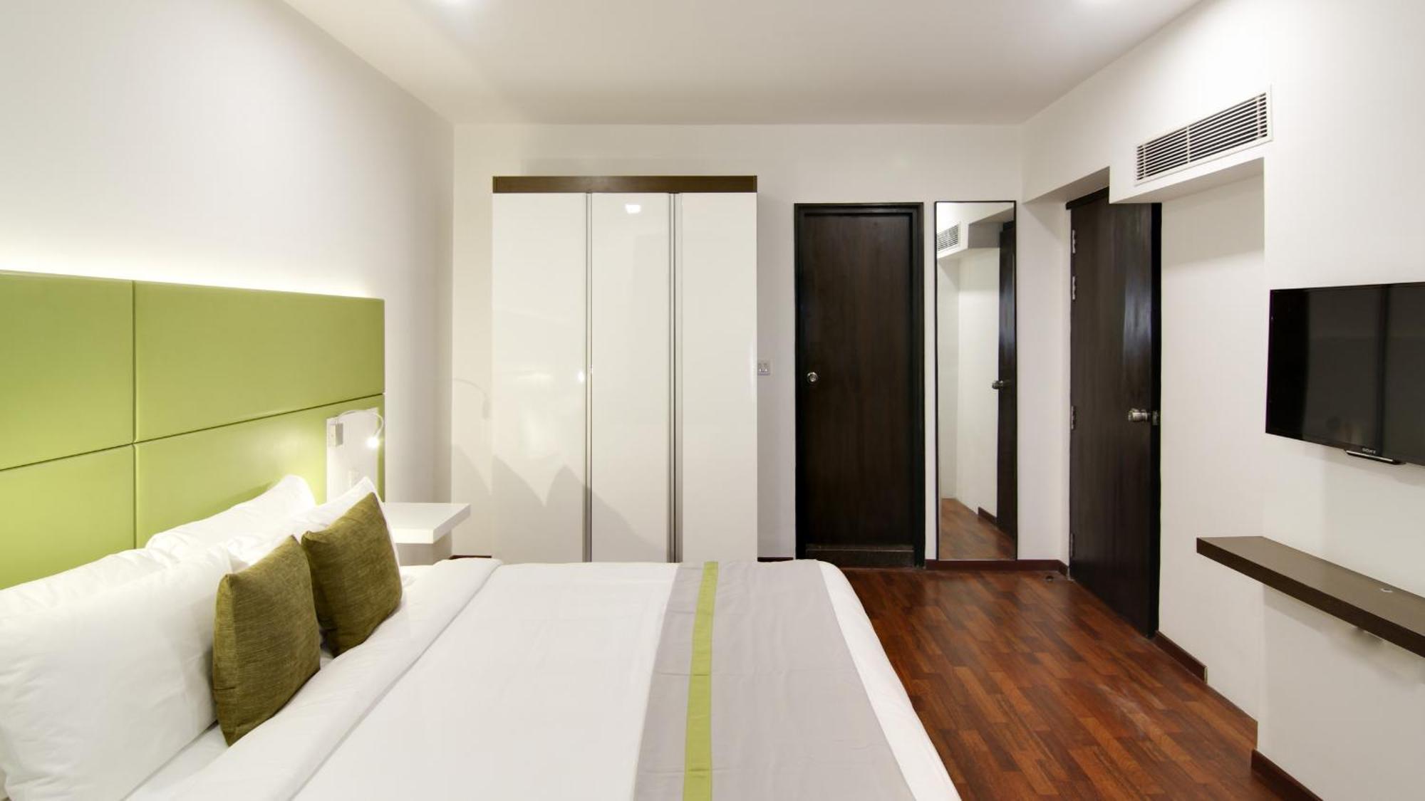 Lemon Tree Hotel, Banjara Hills,