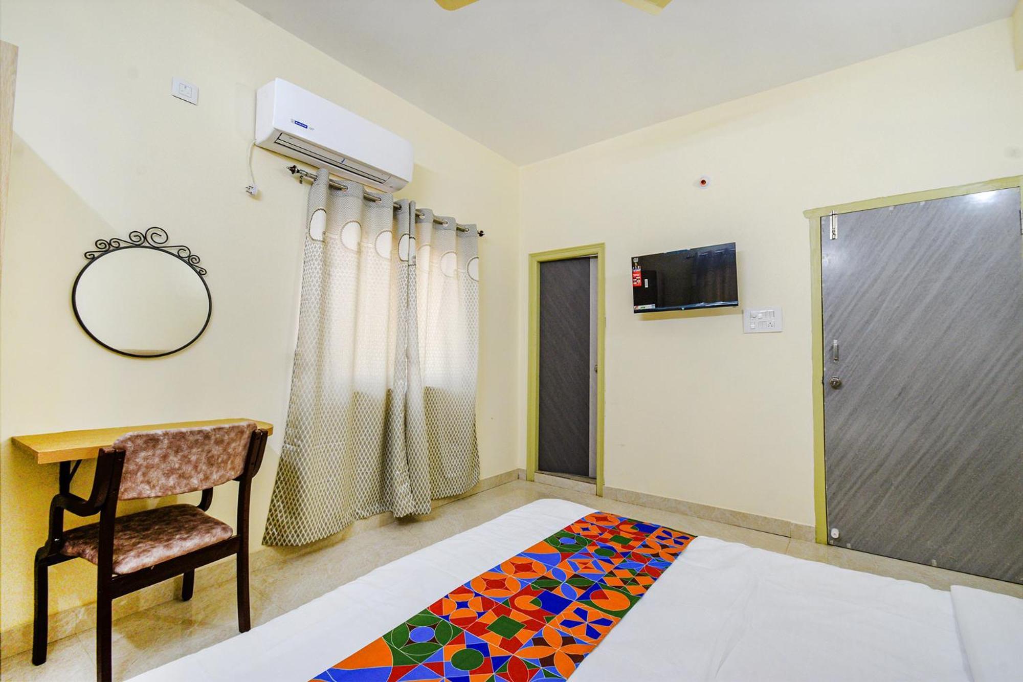 Fabhotel Rk - Nr U S Consulate, Financial District Hotel Hyderabad