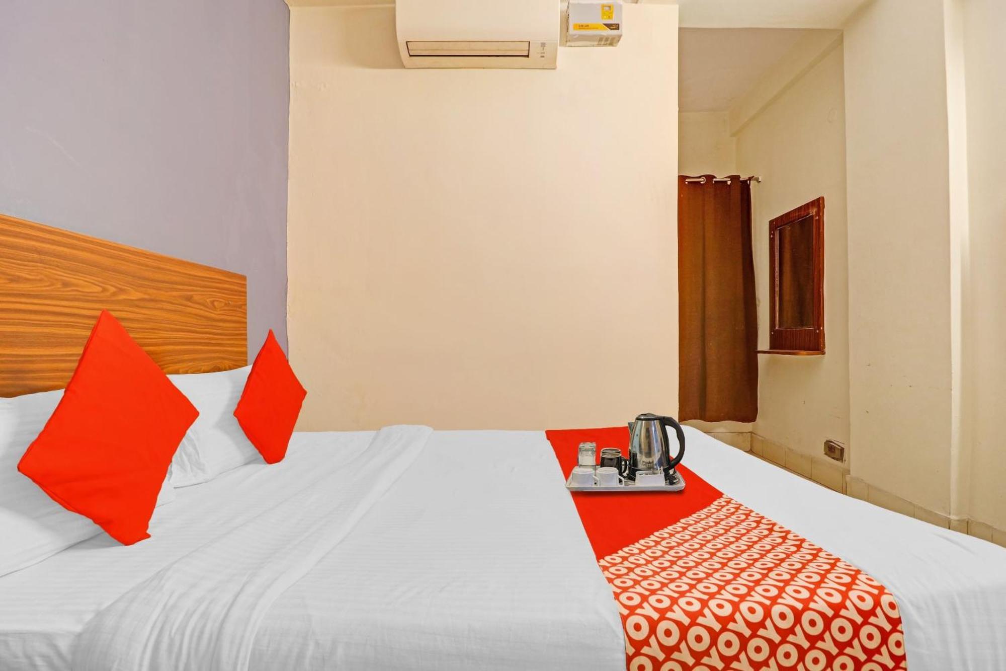 Hotel Collection O Paradise Circle 3*