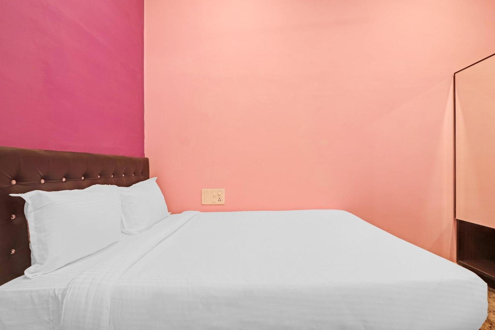 Hotel Super Capital O Sai Balaji Near Golconda