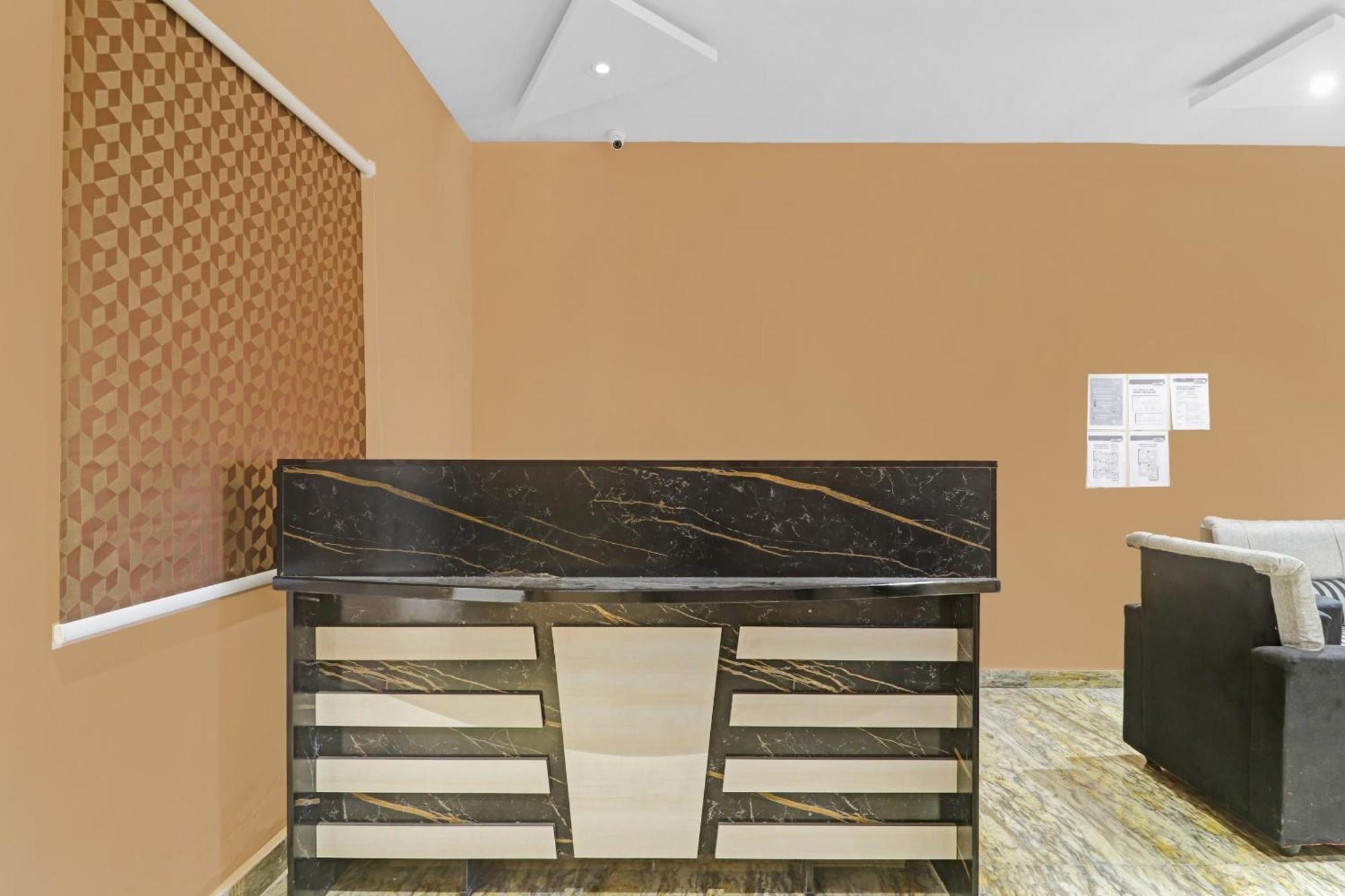Hotel Super Capital O Sai Balaji Near Golconda 3*
