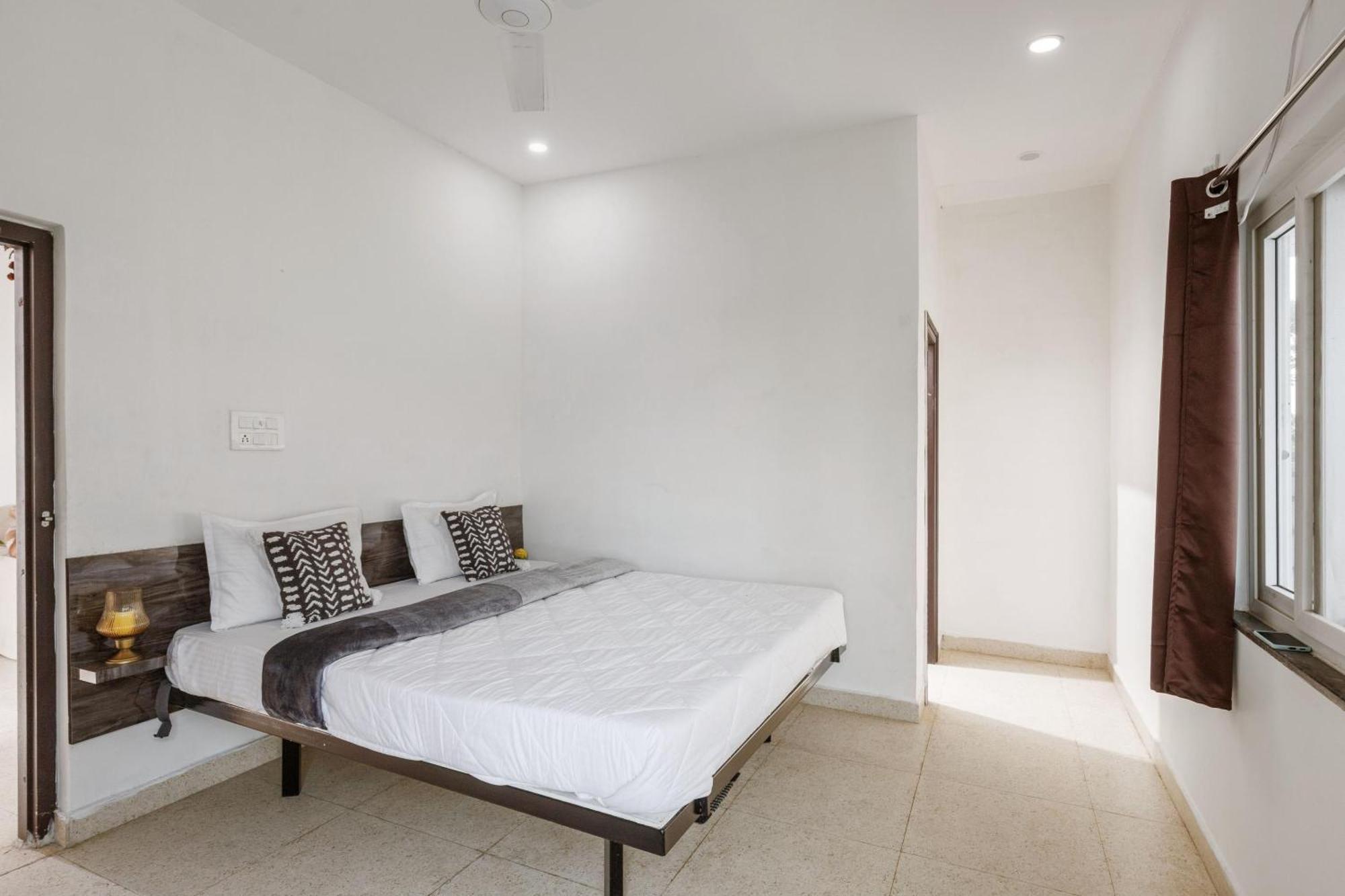 Villa Serene Retreat By Stayjadepoolbasketball Court Hyderabad