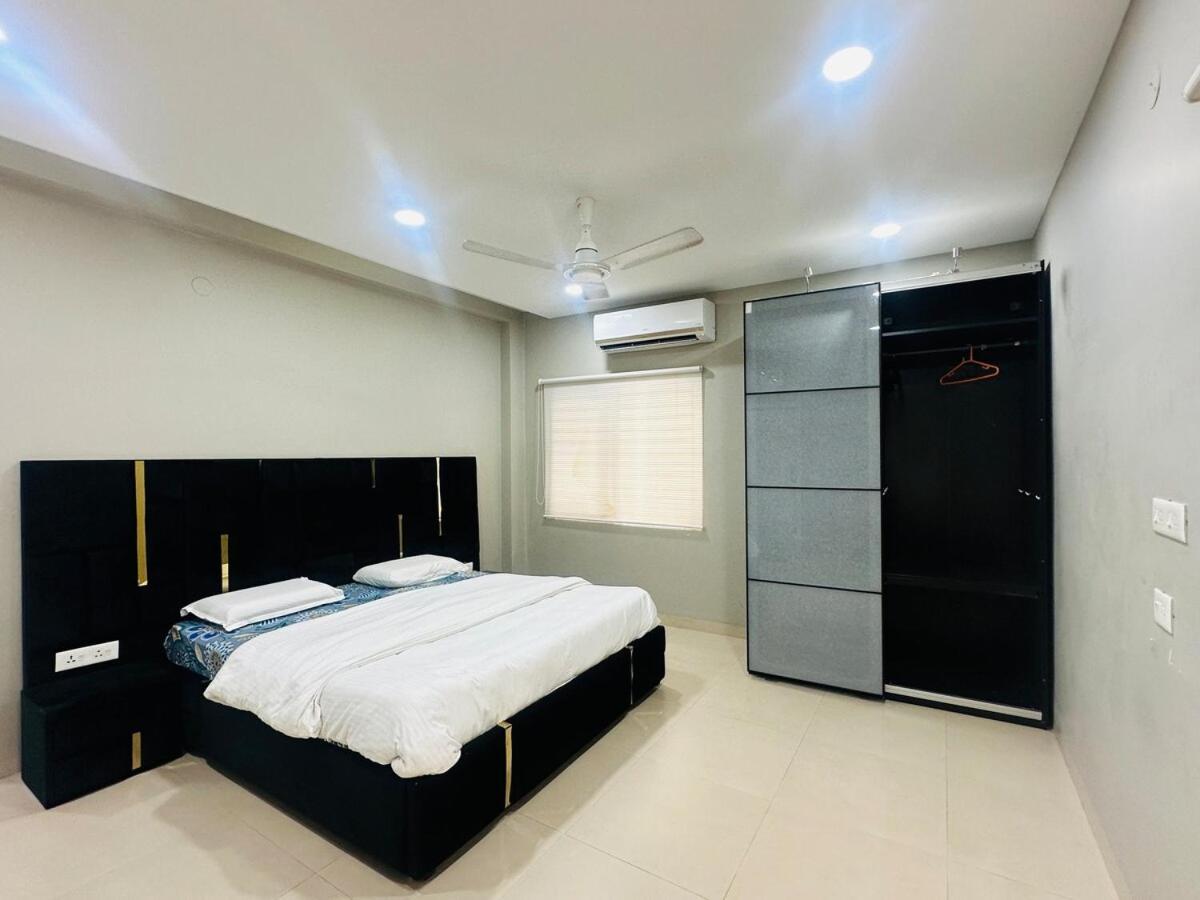 Charming Beautiful 2bhk Jublee Hills Apollo Apartment *
