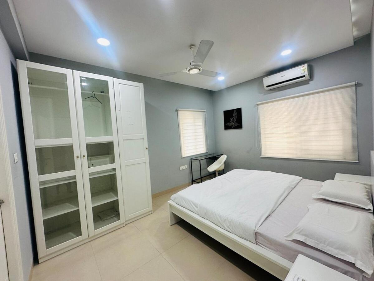 Charming Beautiful 2bhk Jublee Hills Apollo