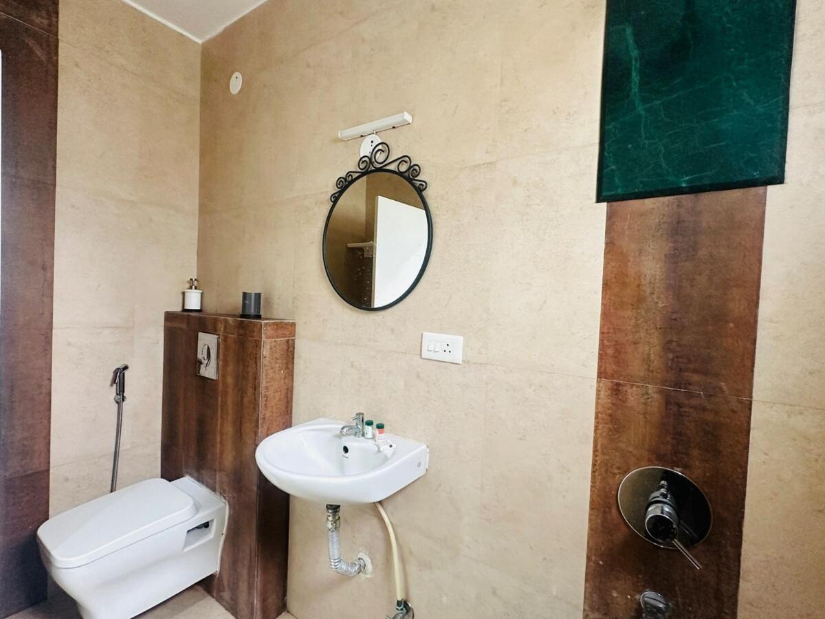 Charming Beautiful 2bhk Jublee Hills Apollo * Hyderabad