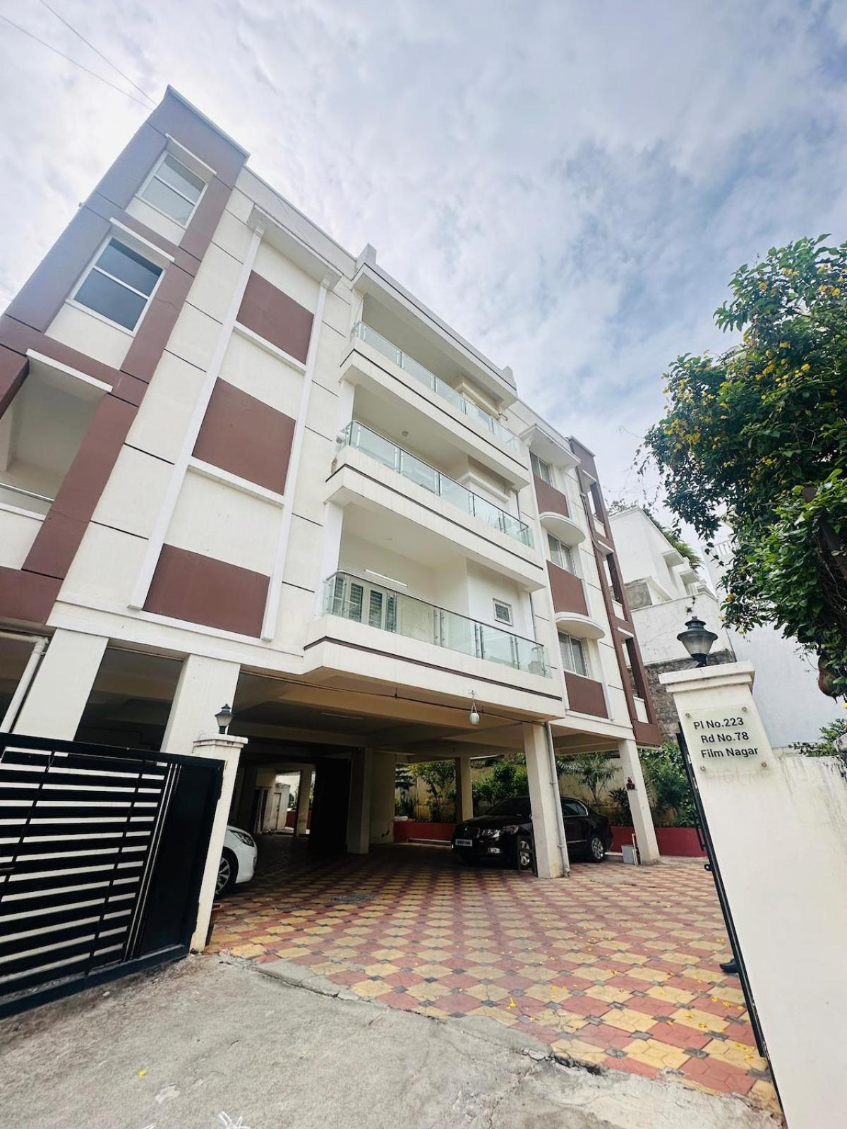Charming Beautiful 2bhk Jublee Hills Apollo Hyderabad