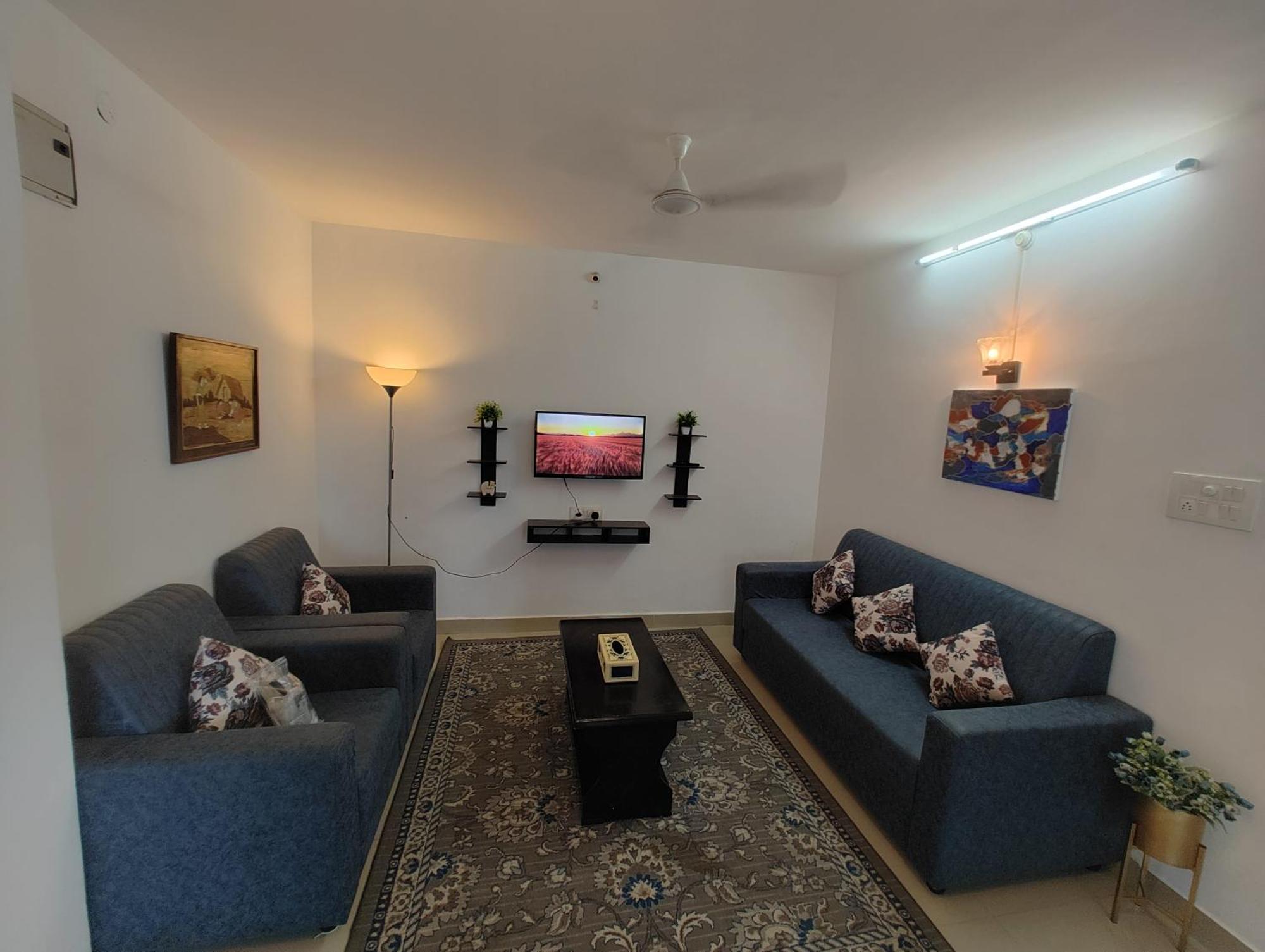 Apartment Nk Homes - 2bhk Serviced - Full Furnished & Full Kitchen, Wifi & Balcony Hyderabad