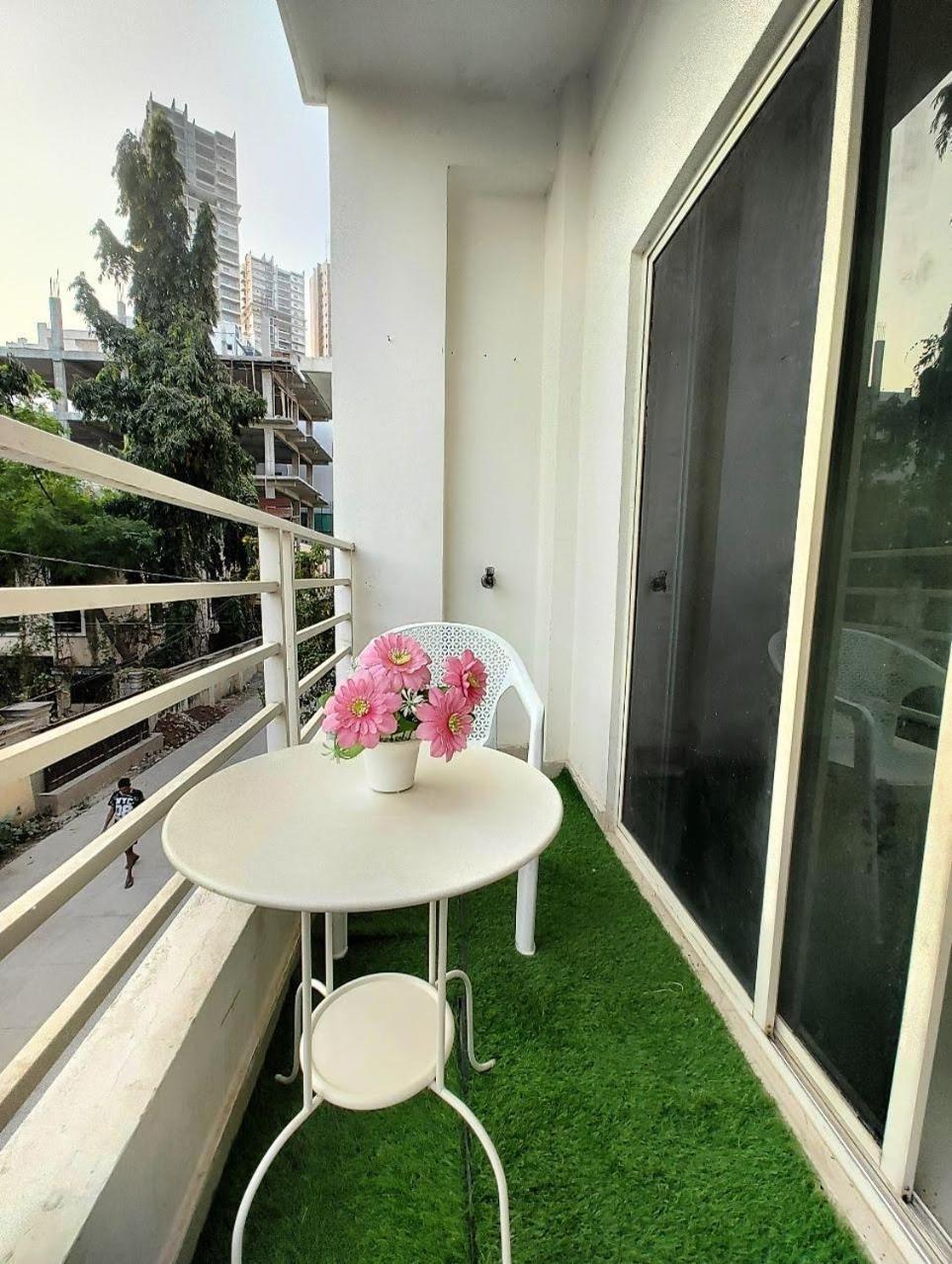 Apartment Nk Homes - 2bhk Serviced - Full Furnished & Full Kitchen, Wifi & Balcony