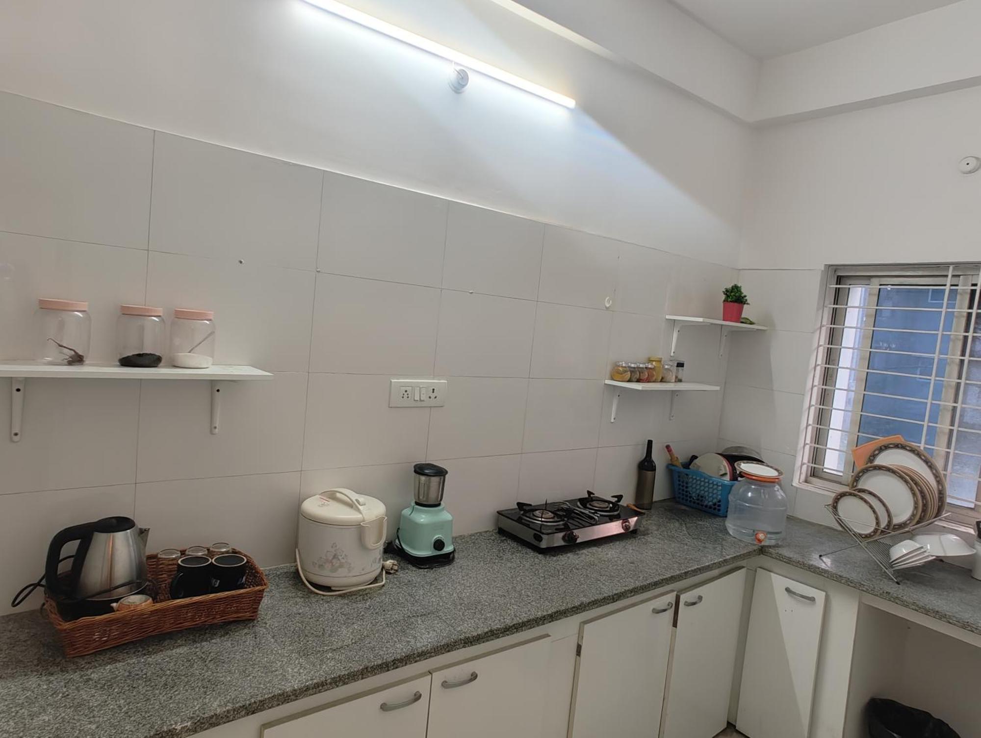 Apartment Nk Homes - 2bhk Serviced - Full Furnished & Full Kitchen, Wifi & Balcony